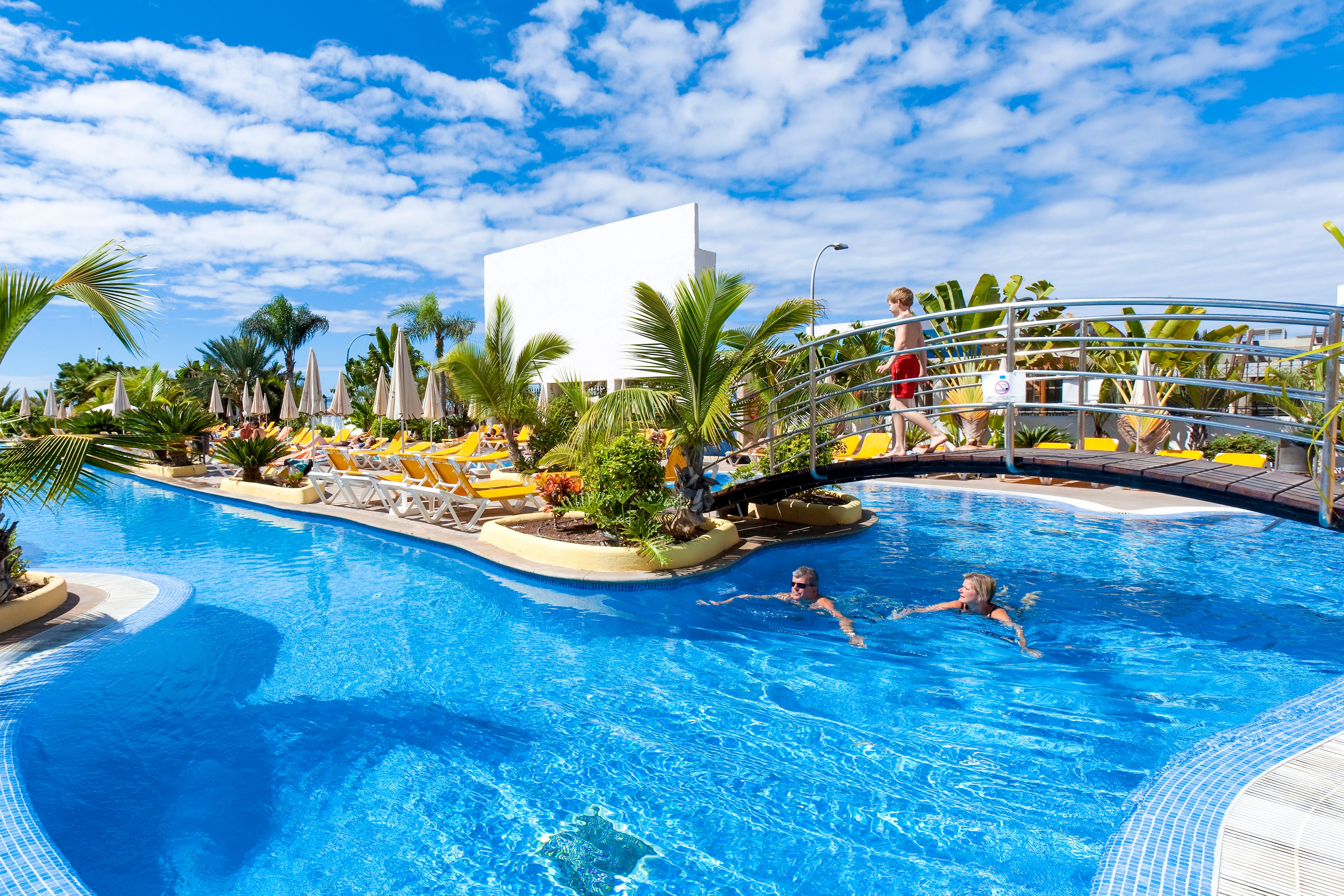 Paradise Park Fun Lifestyle Hotel