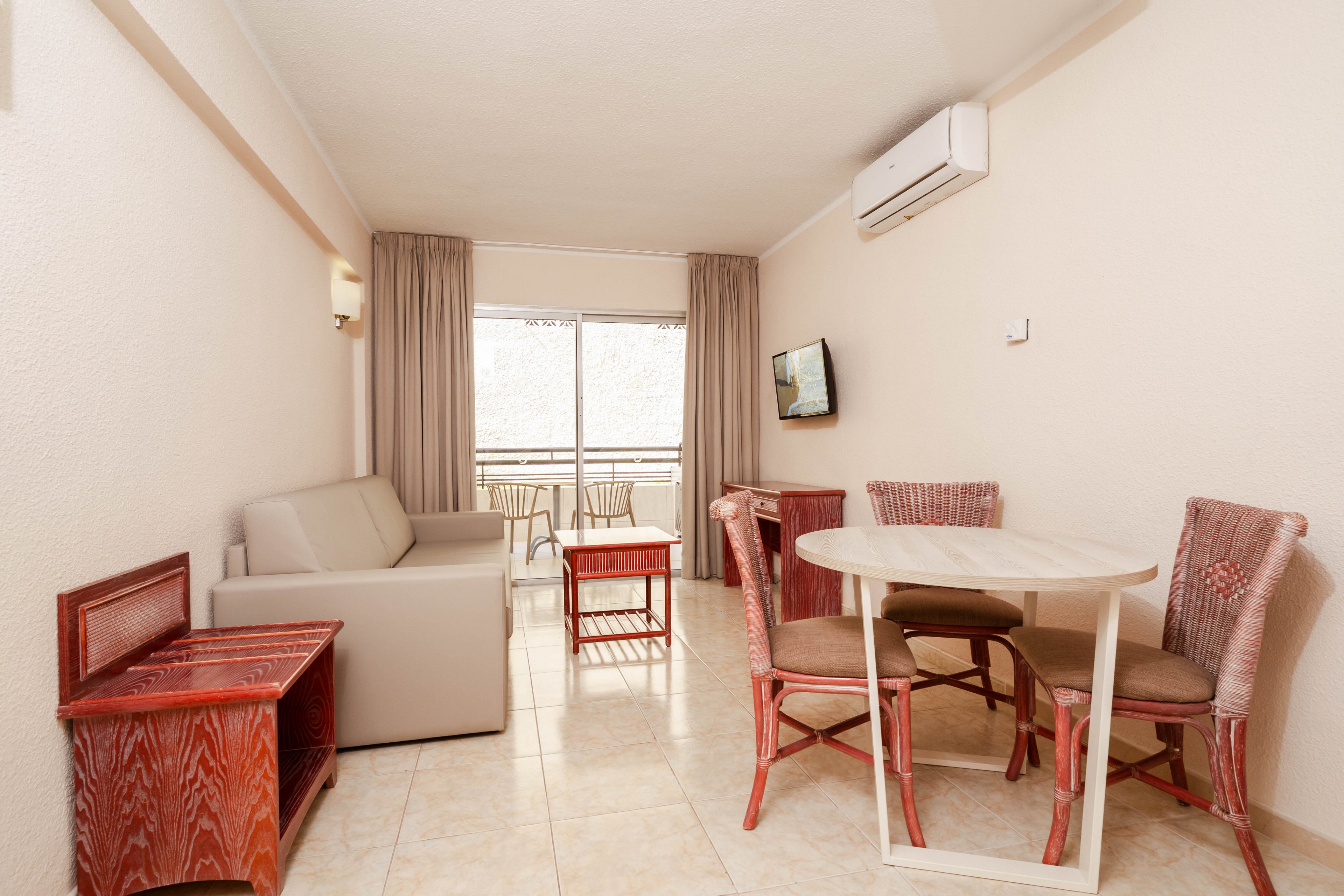 HOVIMA Santa Maria Aparthotel