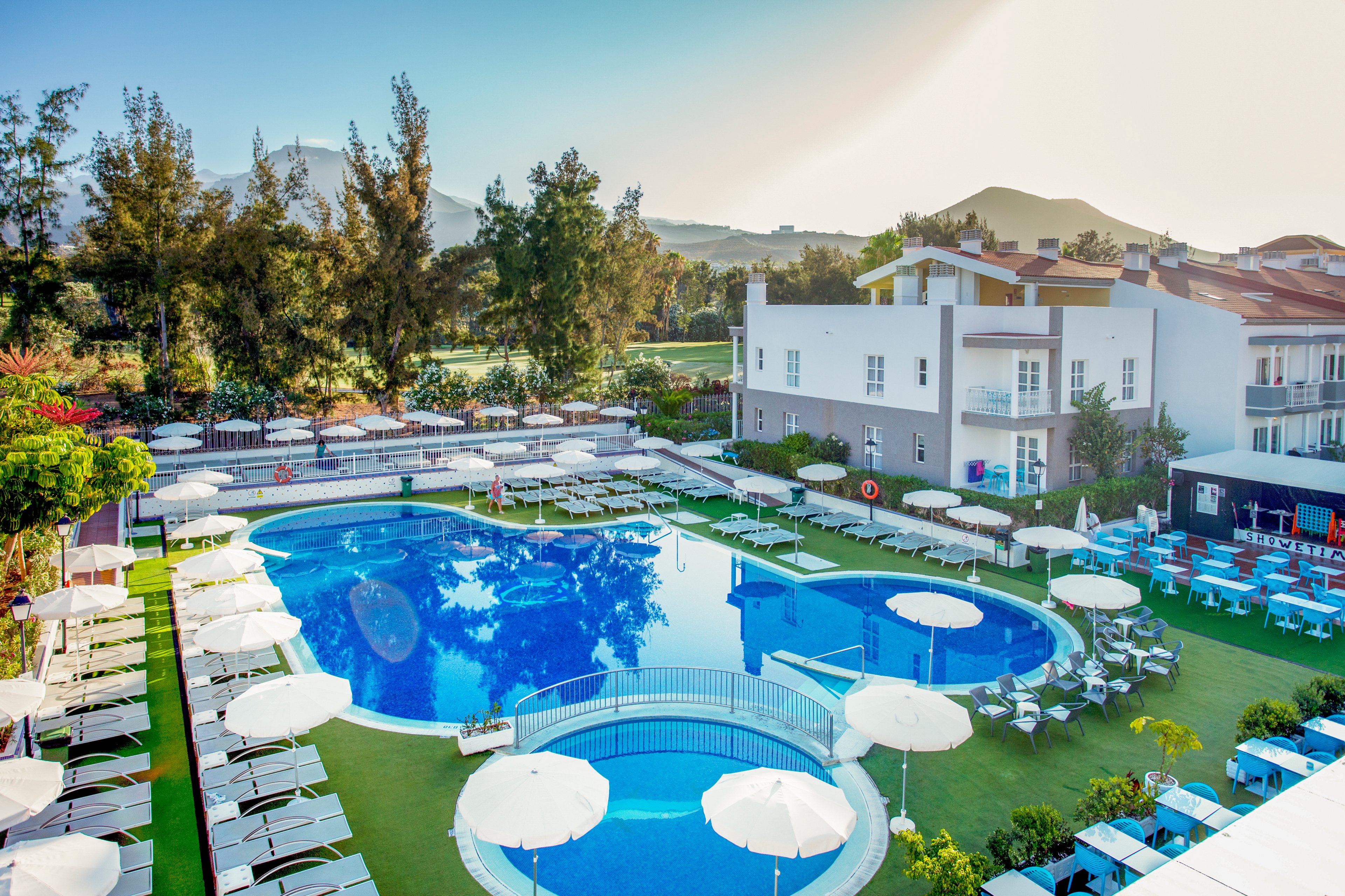 Coral Compostela Beach Golf