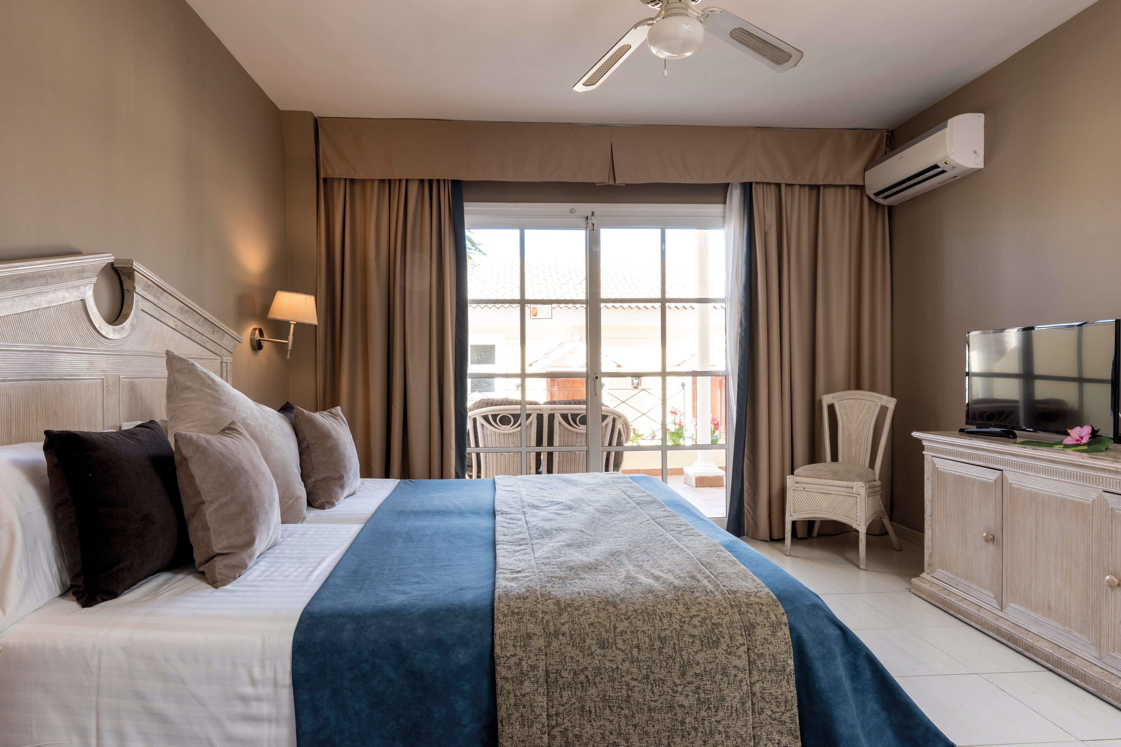 Gran Oasis Resort & Siam Park Waterpark