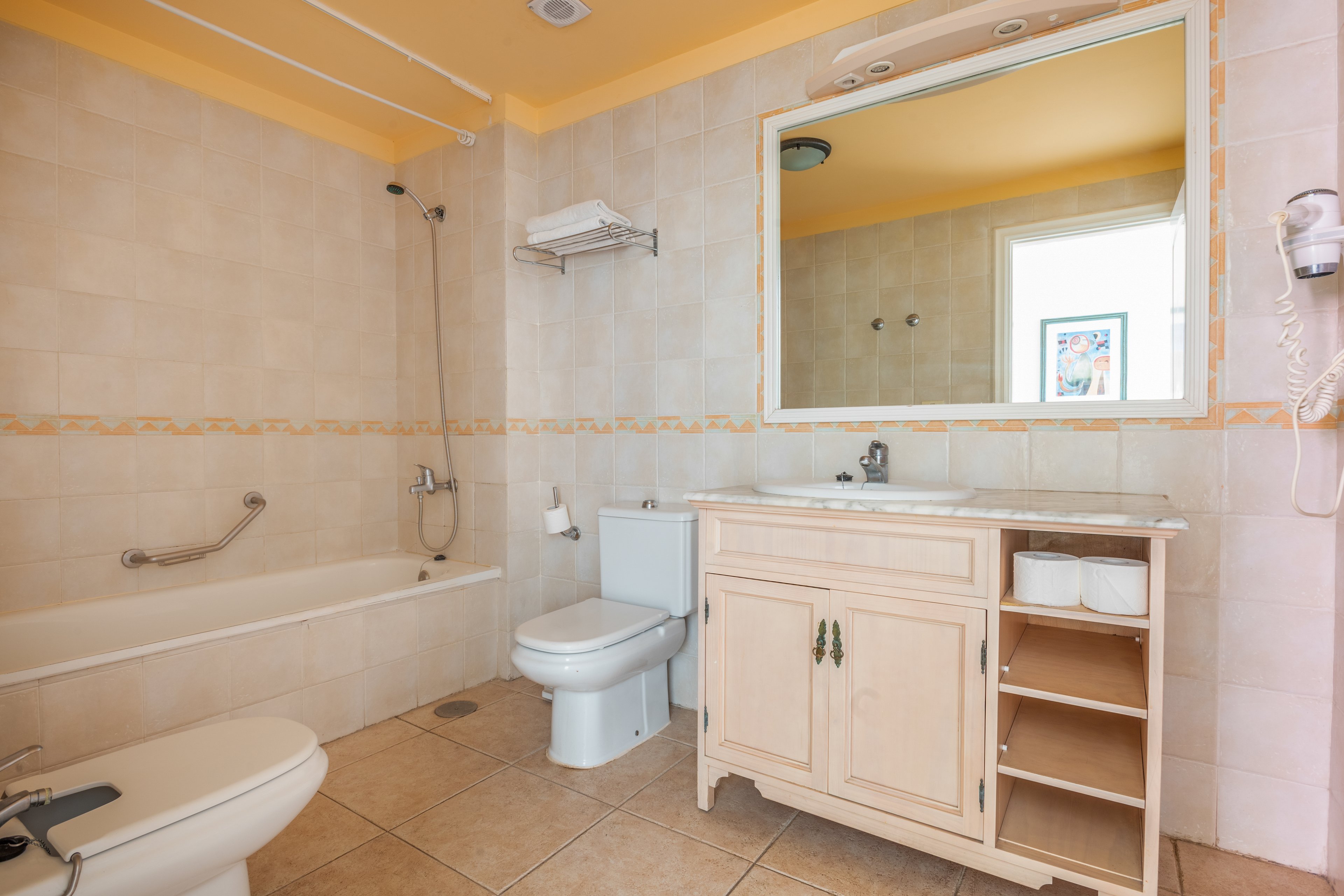 Granada Park Apartments & Siam Park Waterpark