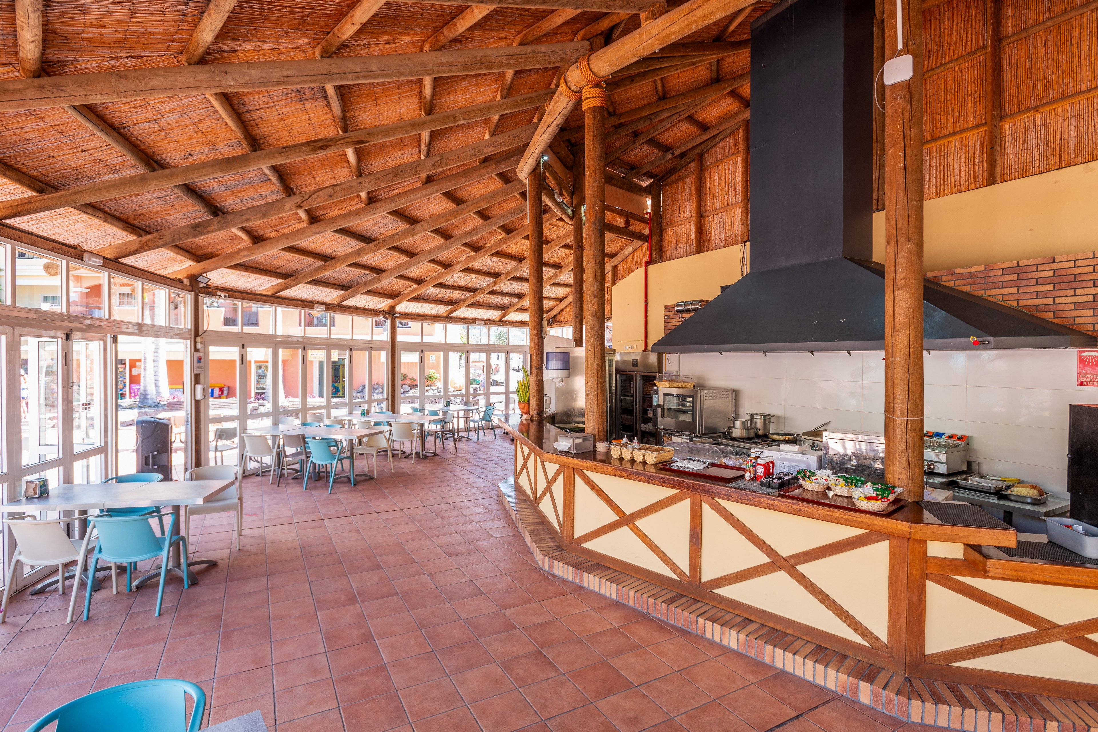 Granada Park Apartments & Siam Park Waterpark