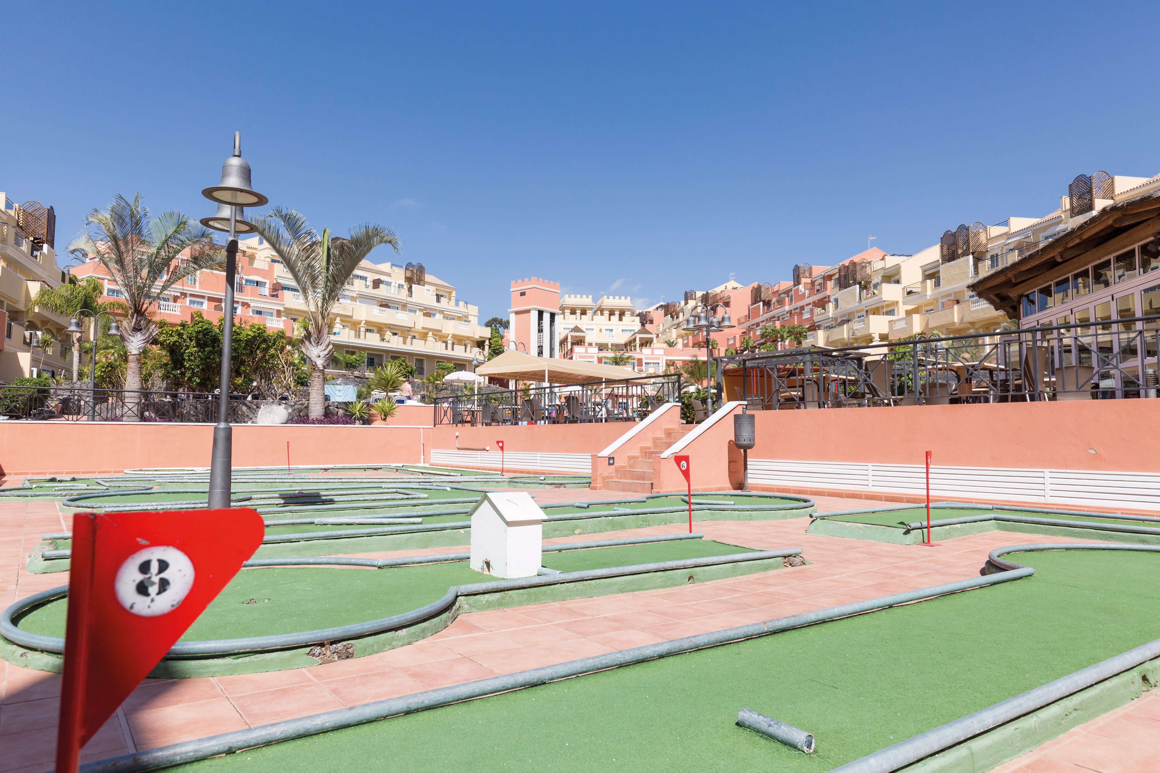 Granada Park Apartments & Siam Park Waterpark