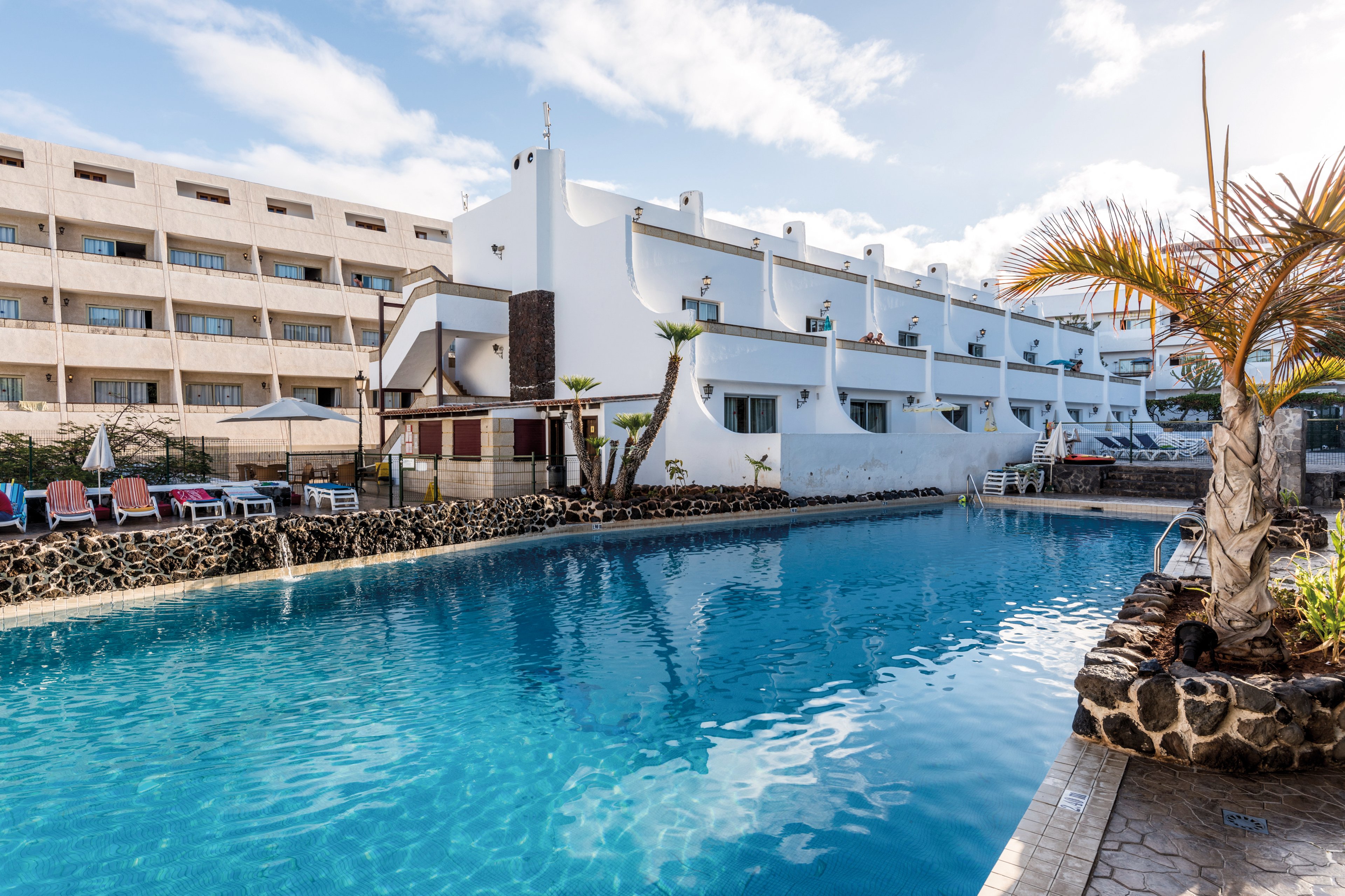 Aparthotel Las Piramides