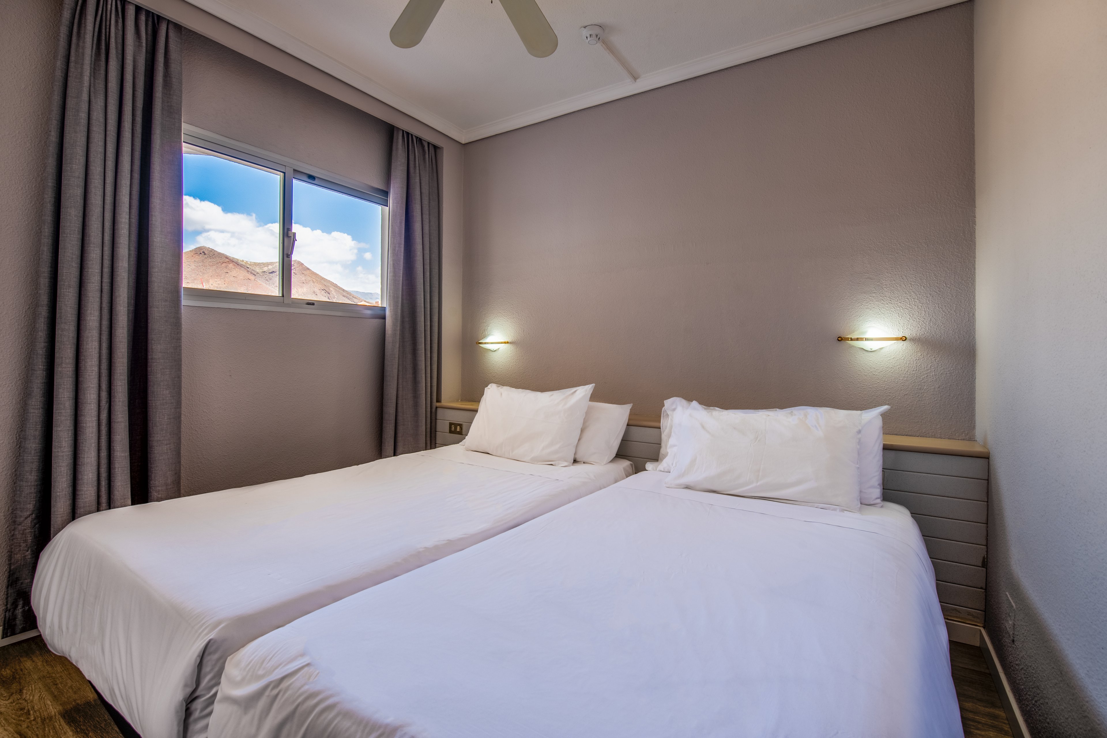 HG Tenerife Sur Apartments