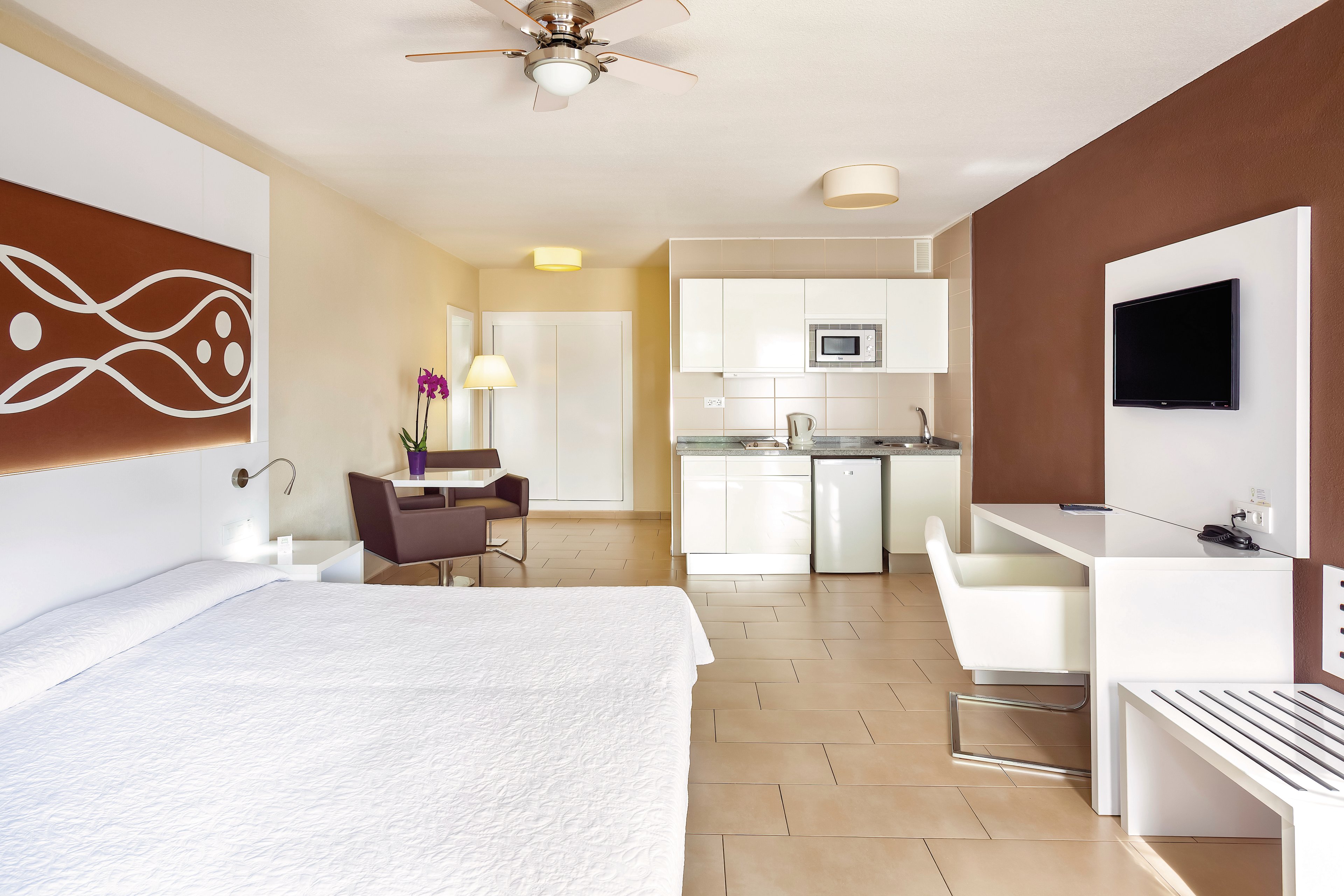 Playaolid Suites & Apartments