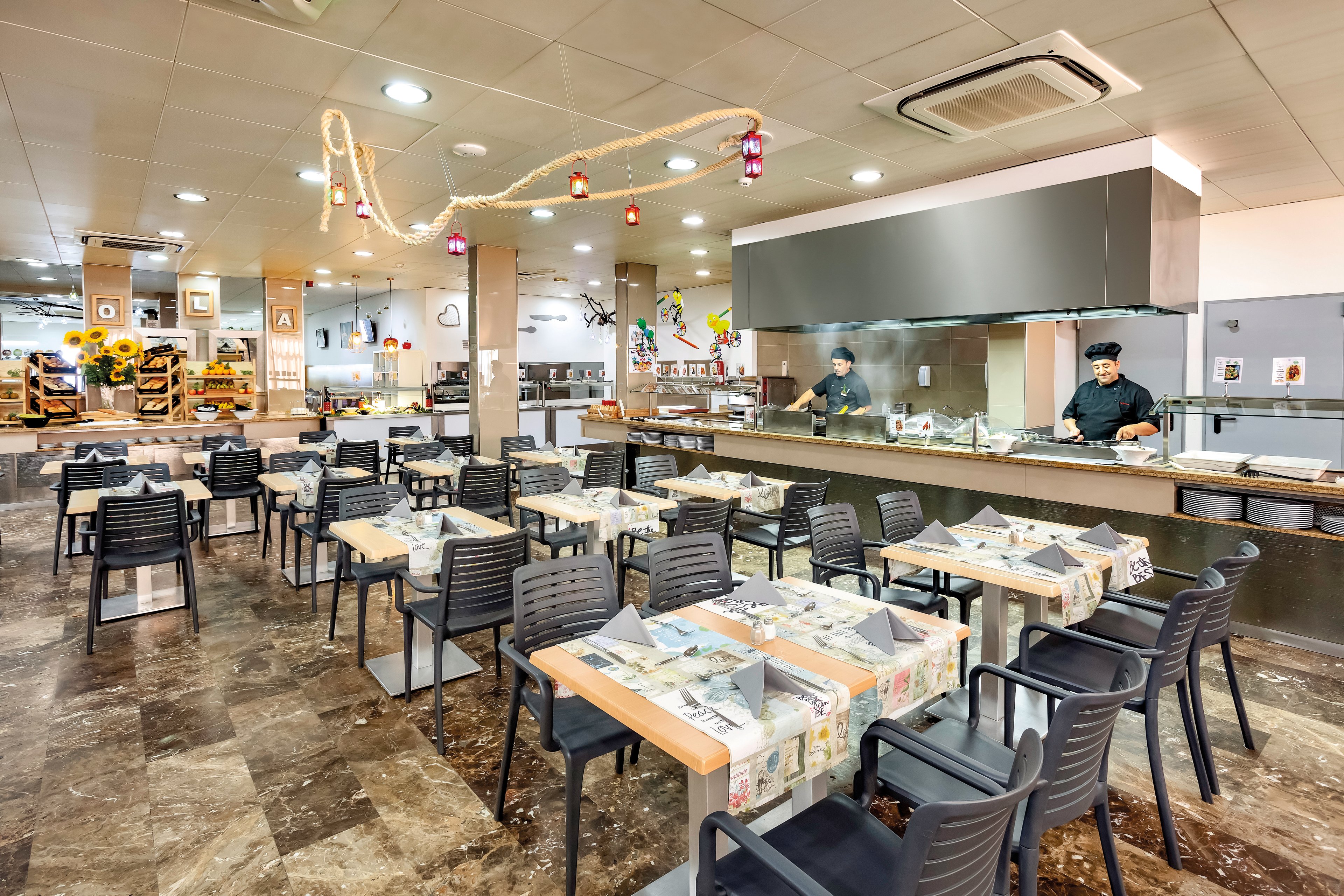 Playaolid Suites & Apartments