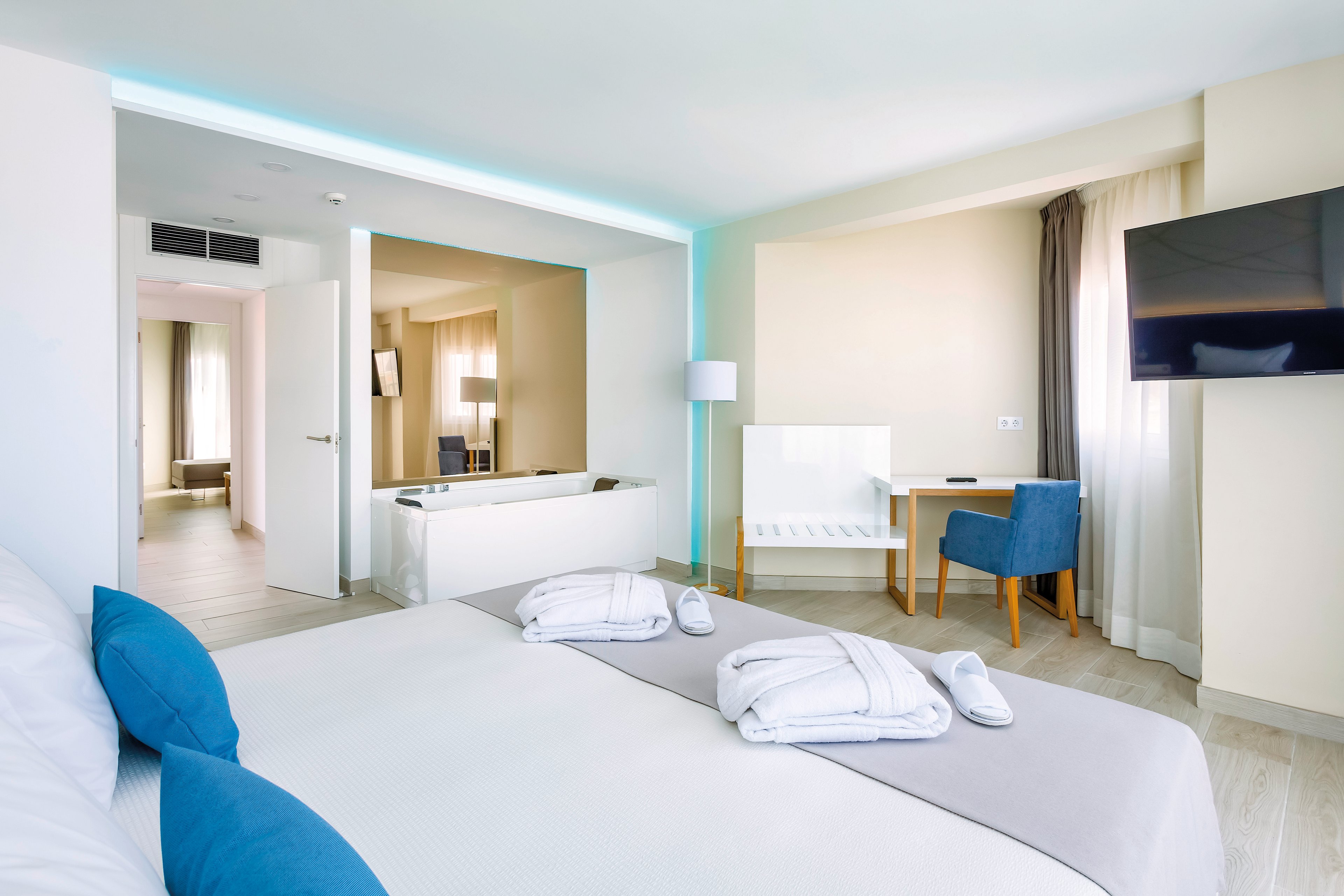 Playaolid Suites & Apartments