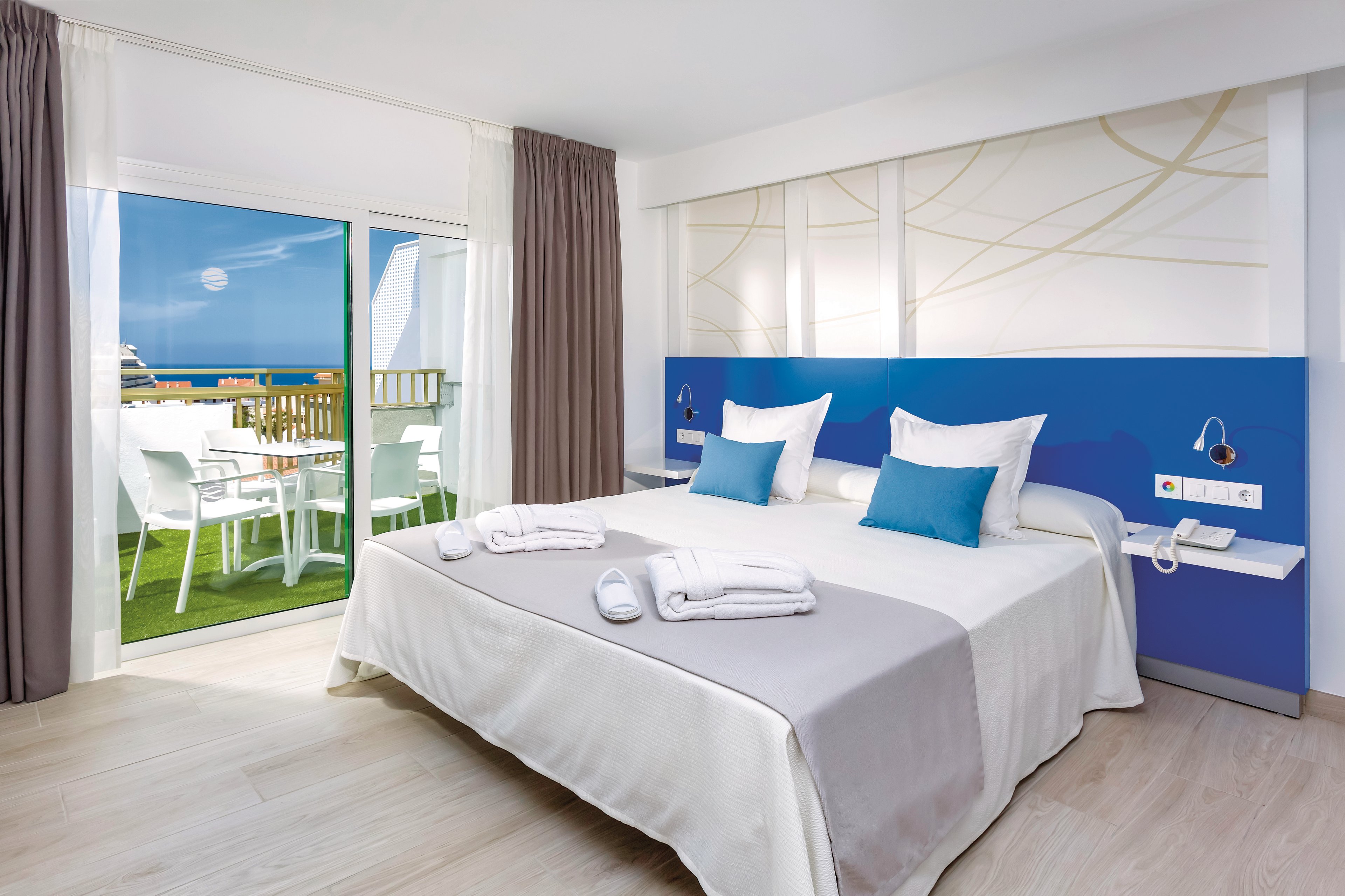 Playaolid Suites & Apartments