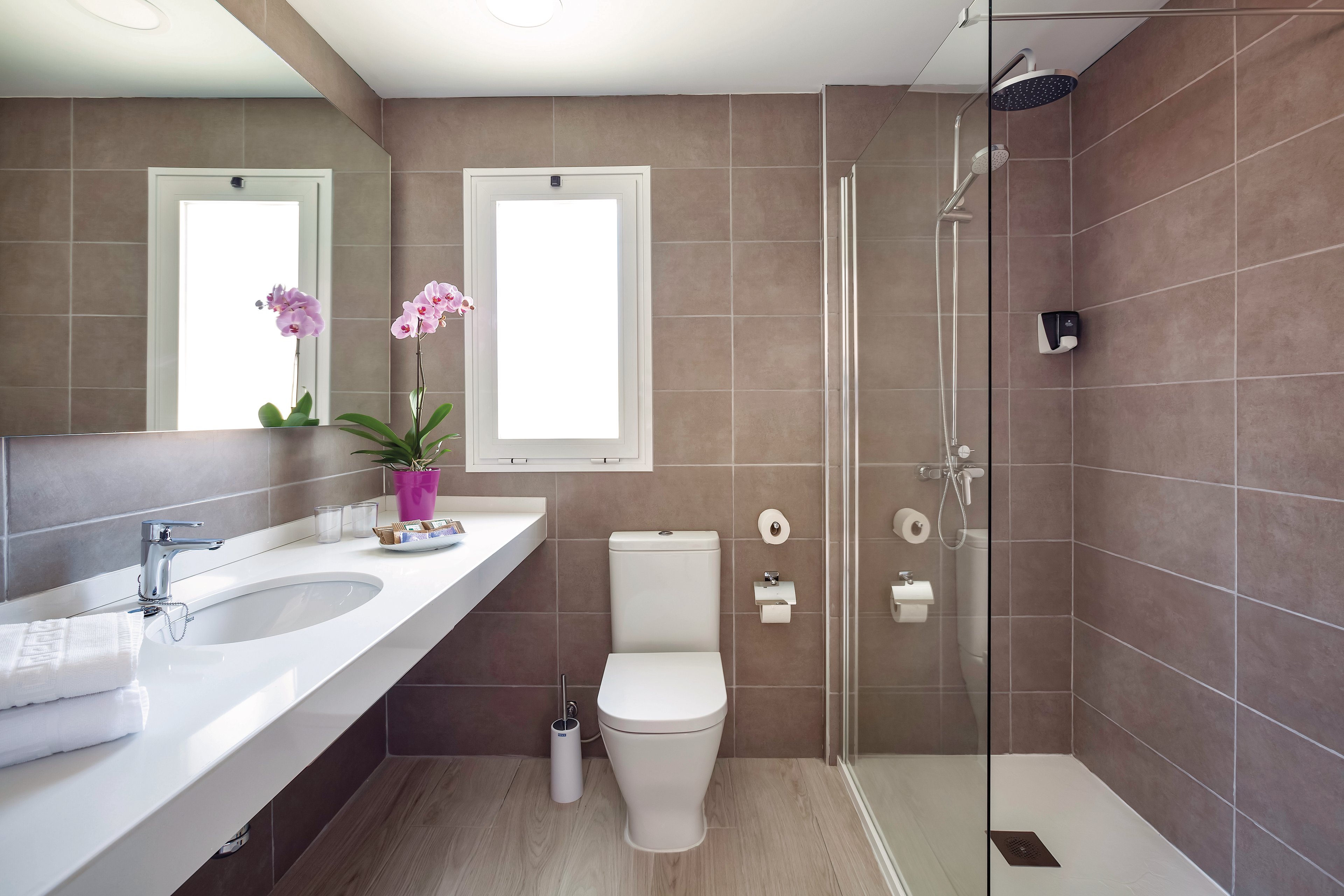 Playaolid Suites & Apartments