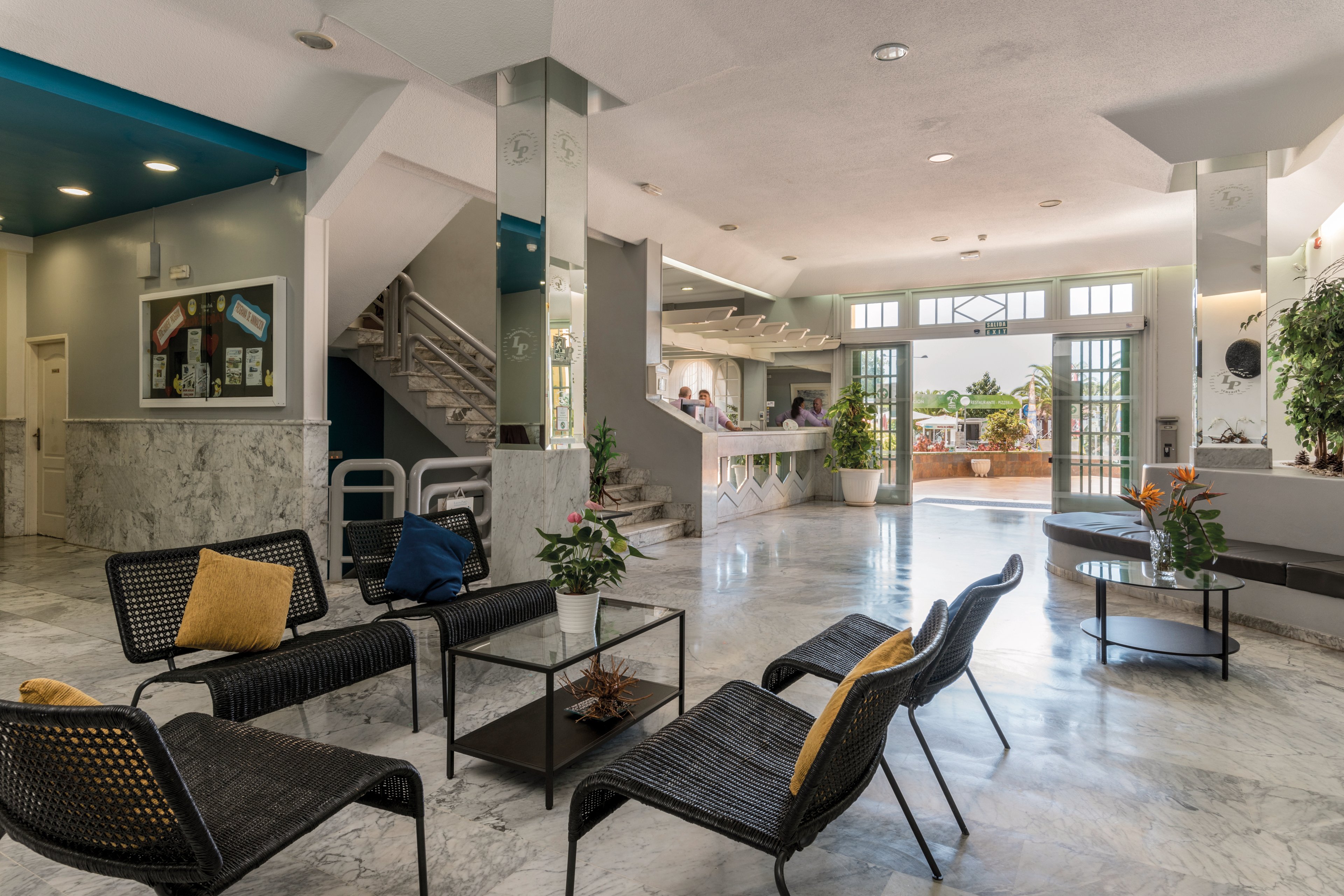 Laguna Park I Apartments