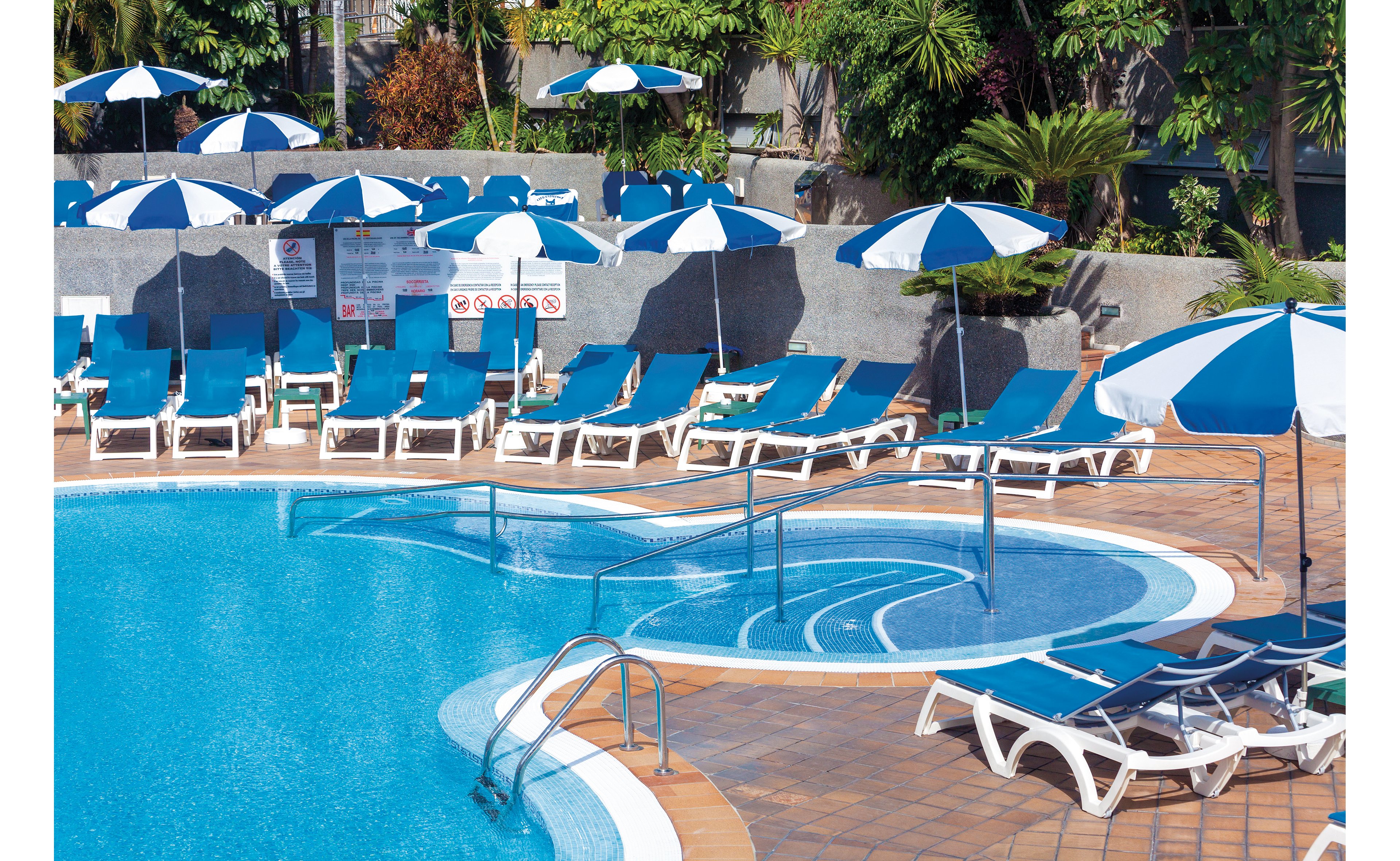 Casablanca Apartments