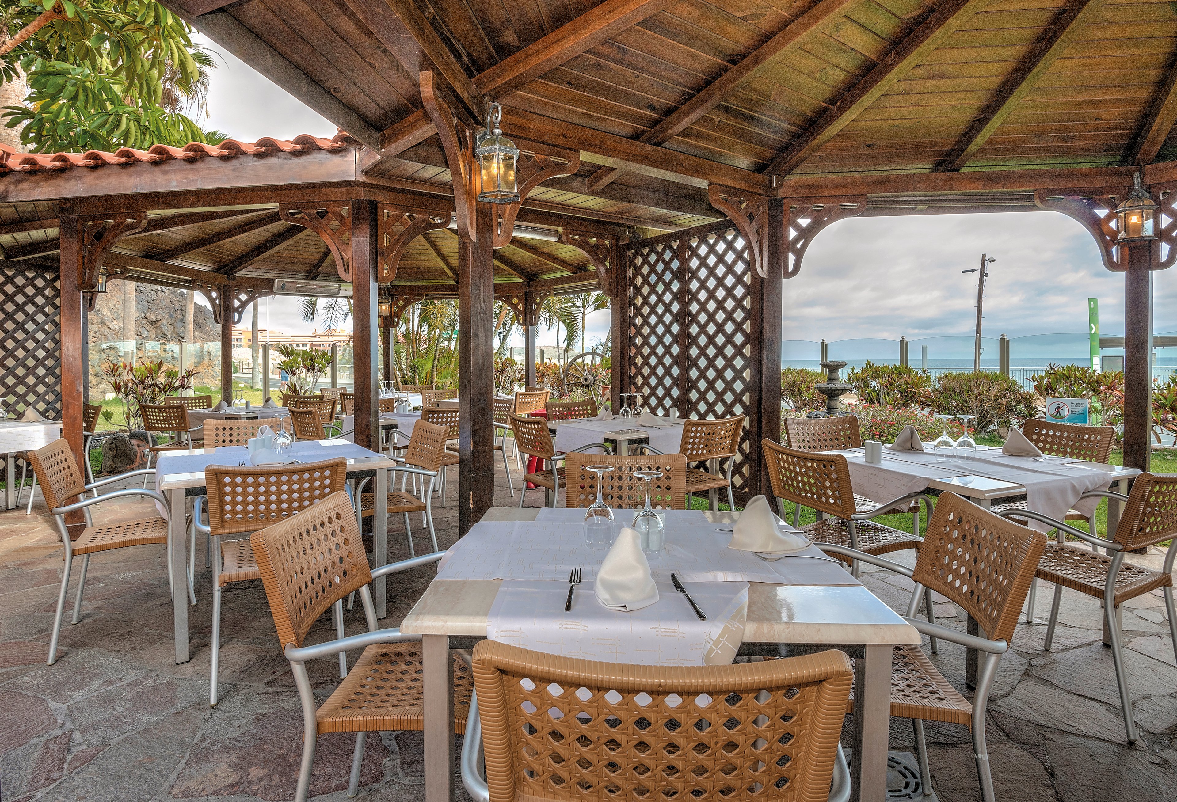 HOVIMA Jardin Caleta Aparthotel