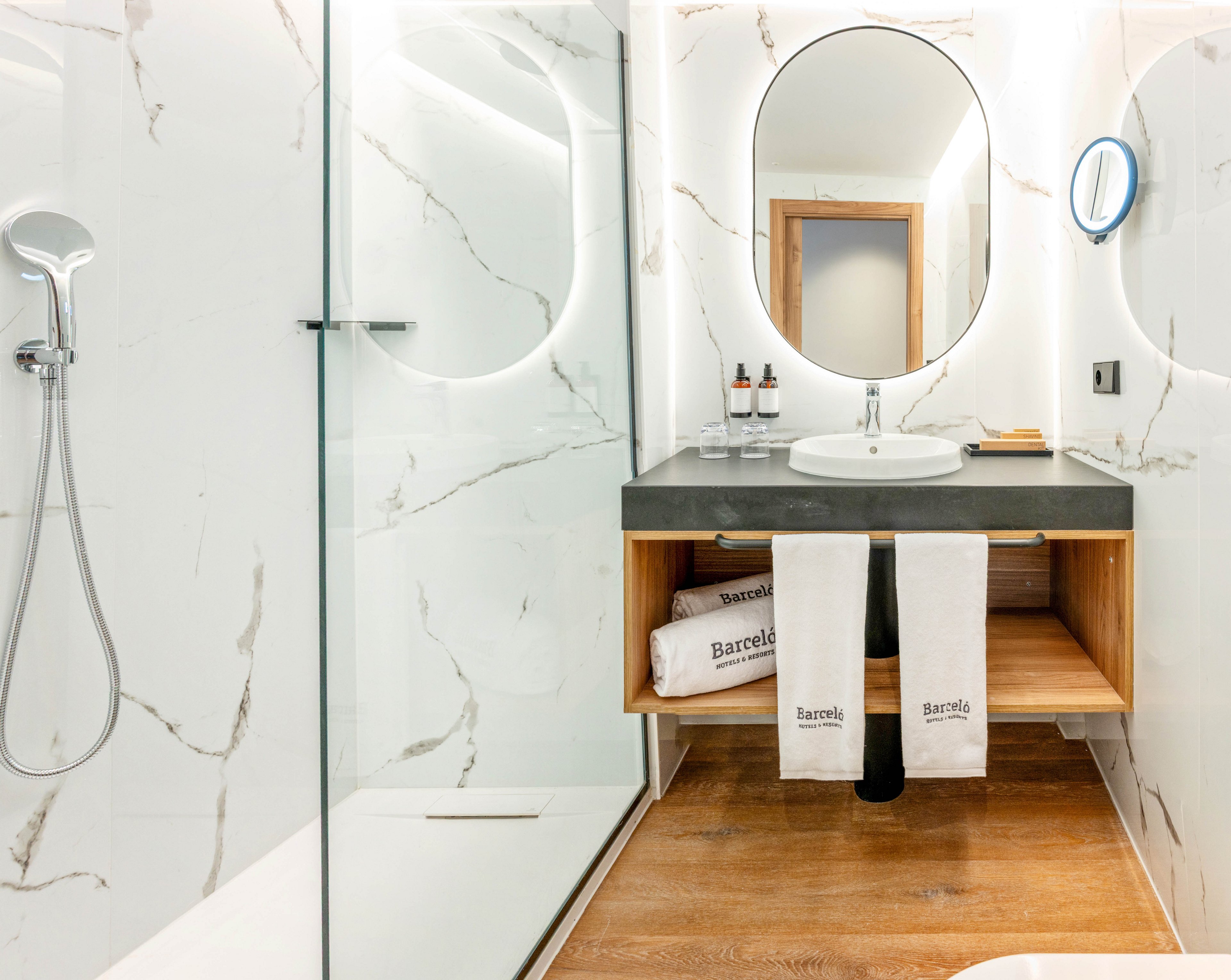 Barcelo Santa Cruz Contemporaneo