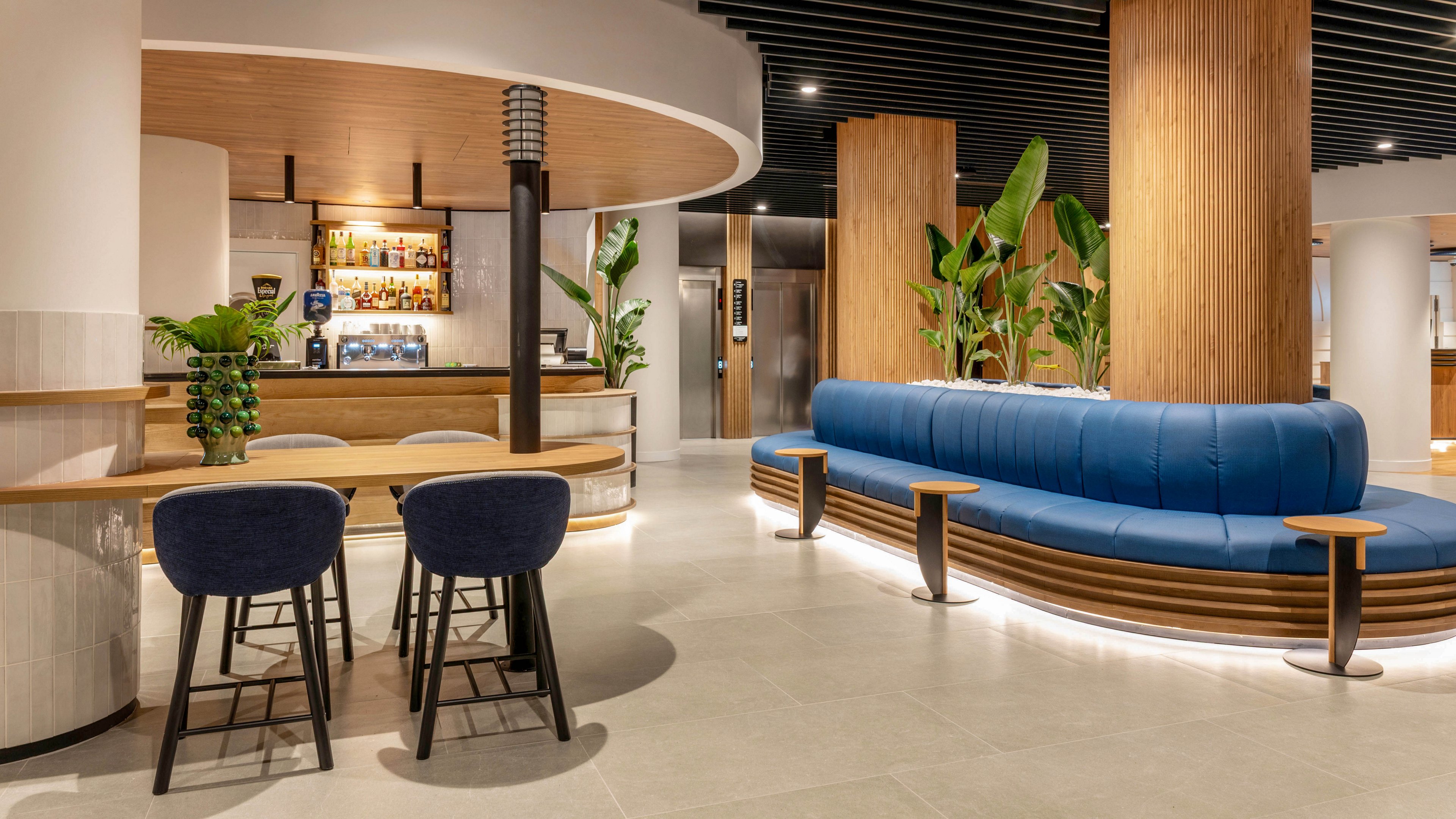 Barcelo Santa Cruz Contemporaneo