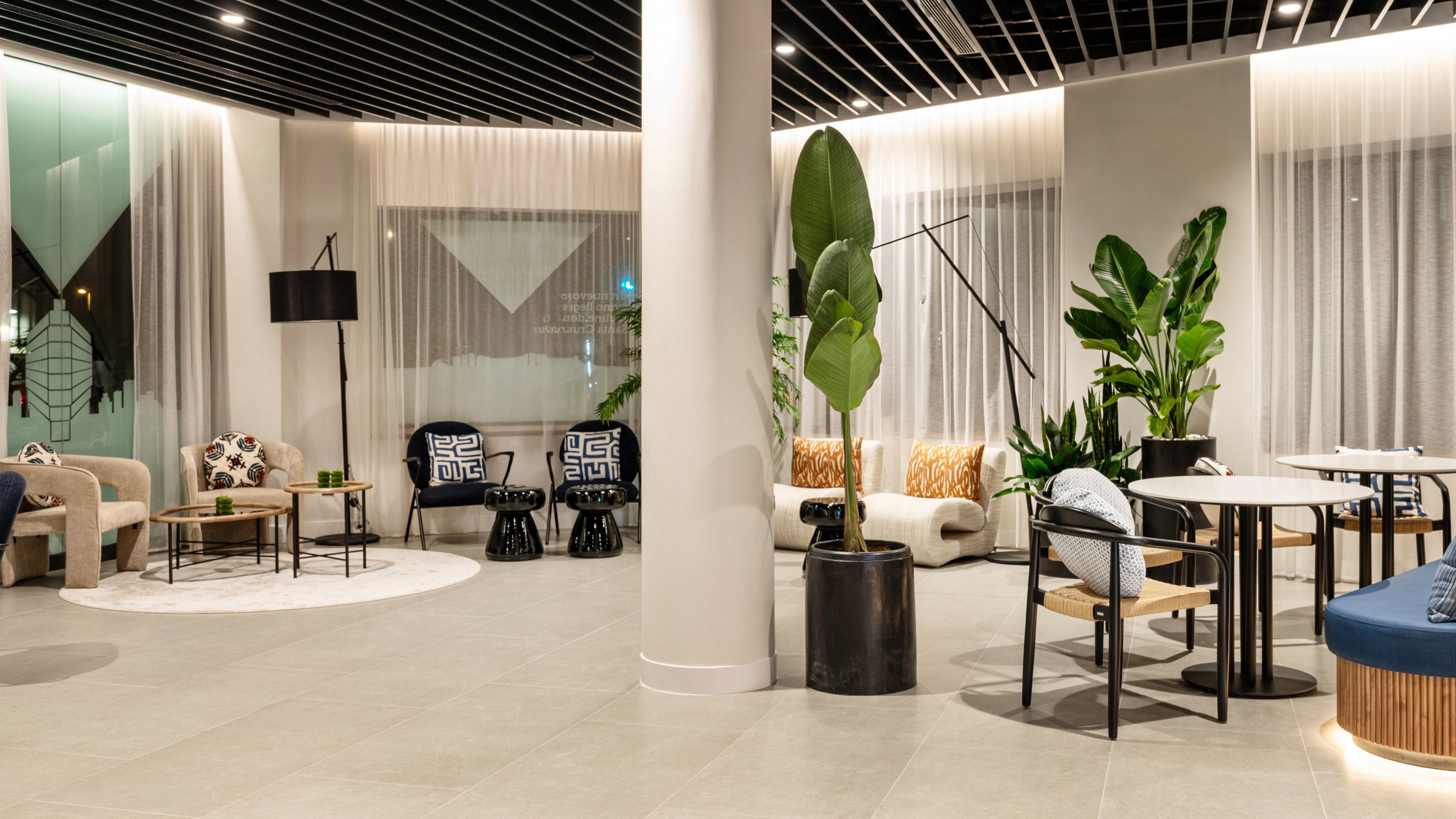 Barcelo Santa Cruz Contemporaneo