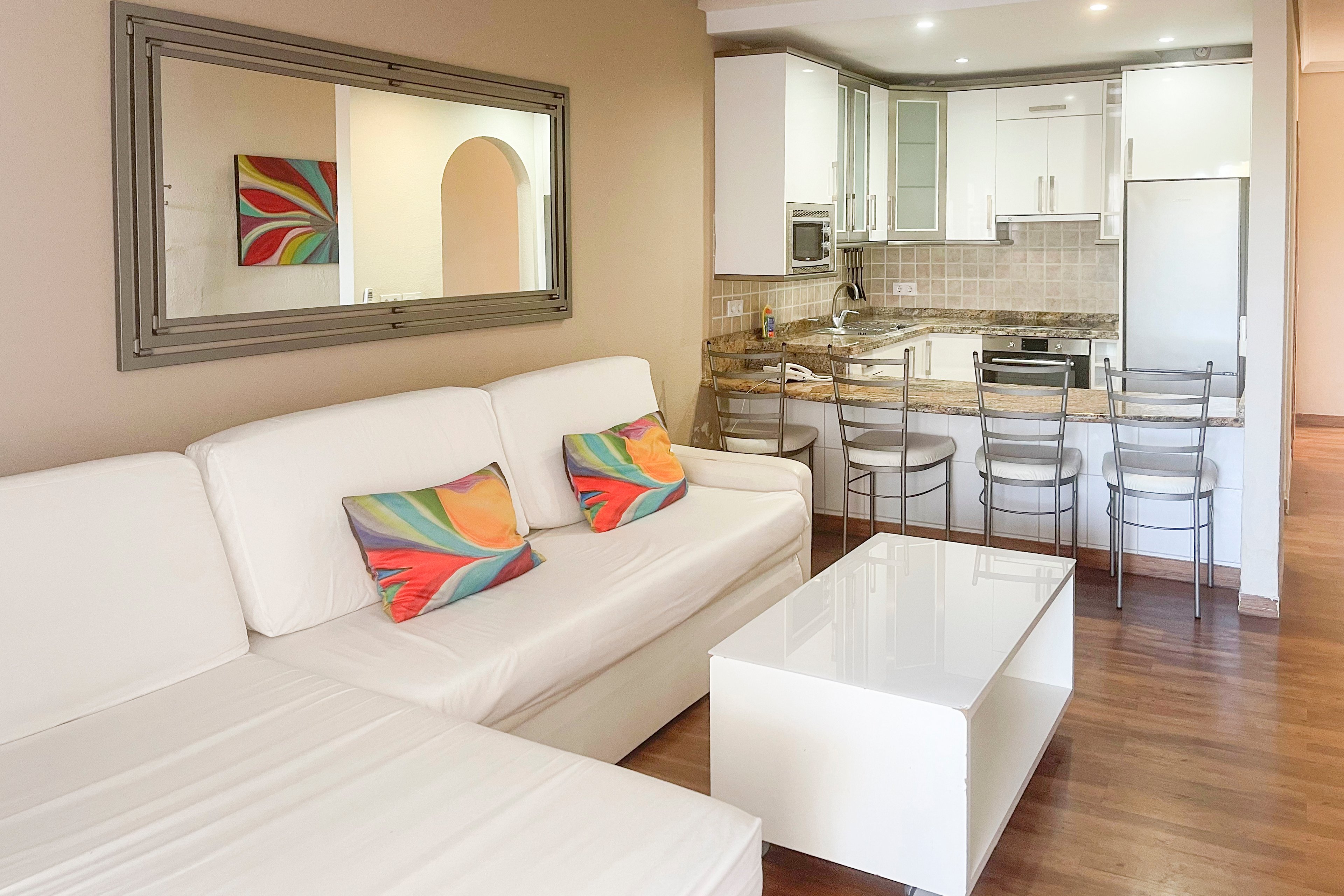 Regency Torviscas Apartments & Suites