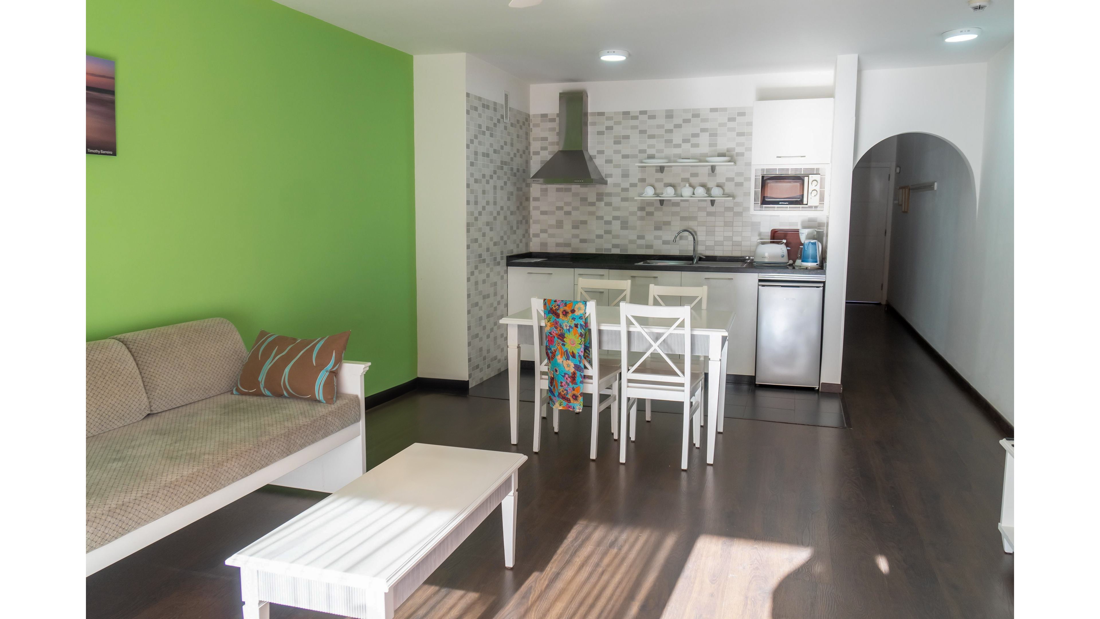 Coral Los Alisios & Siam Park Waterpark