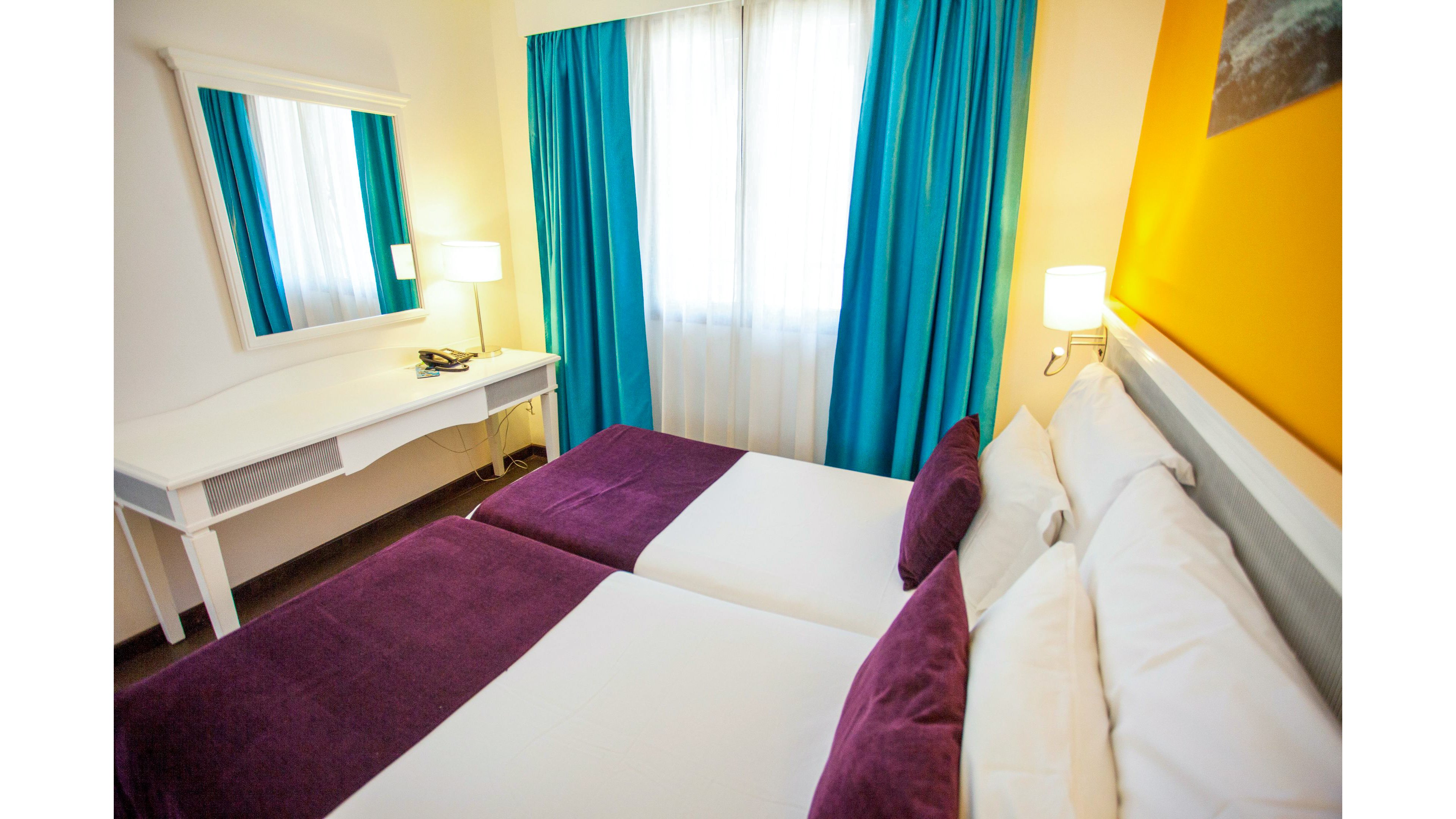 Coral Los Alisios & Siam Park Waterpark