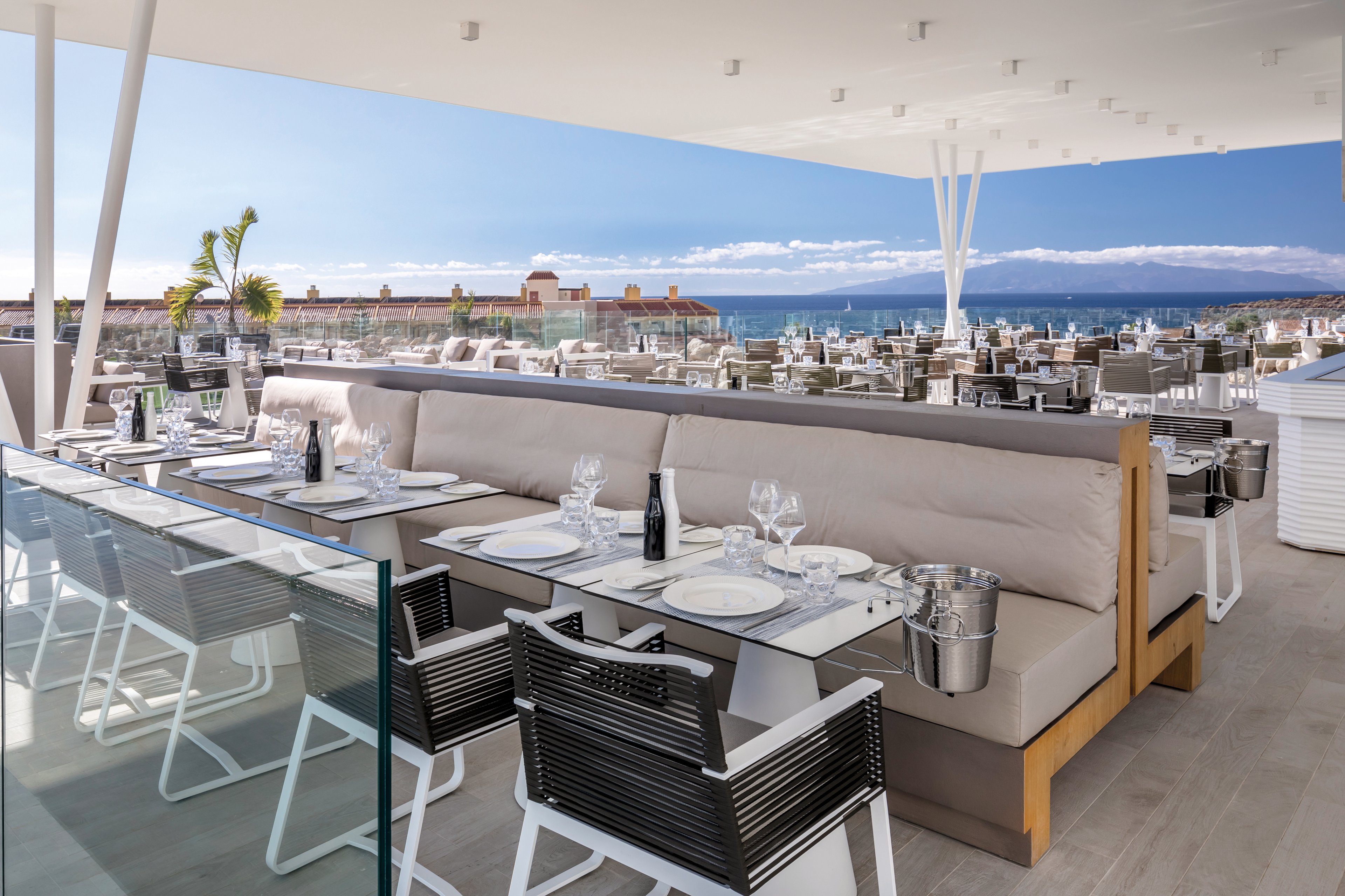 Royal Hideaway Corales Suites