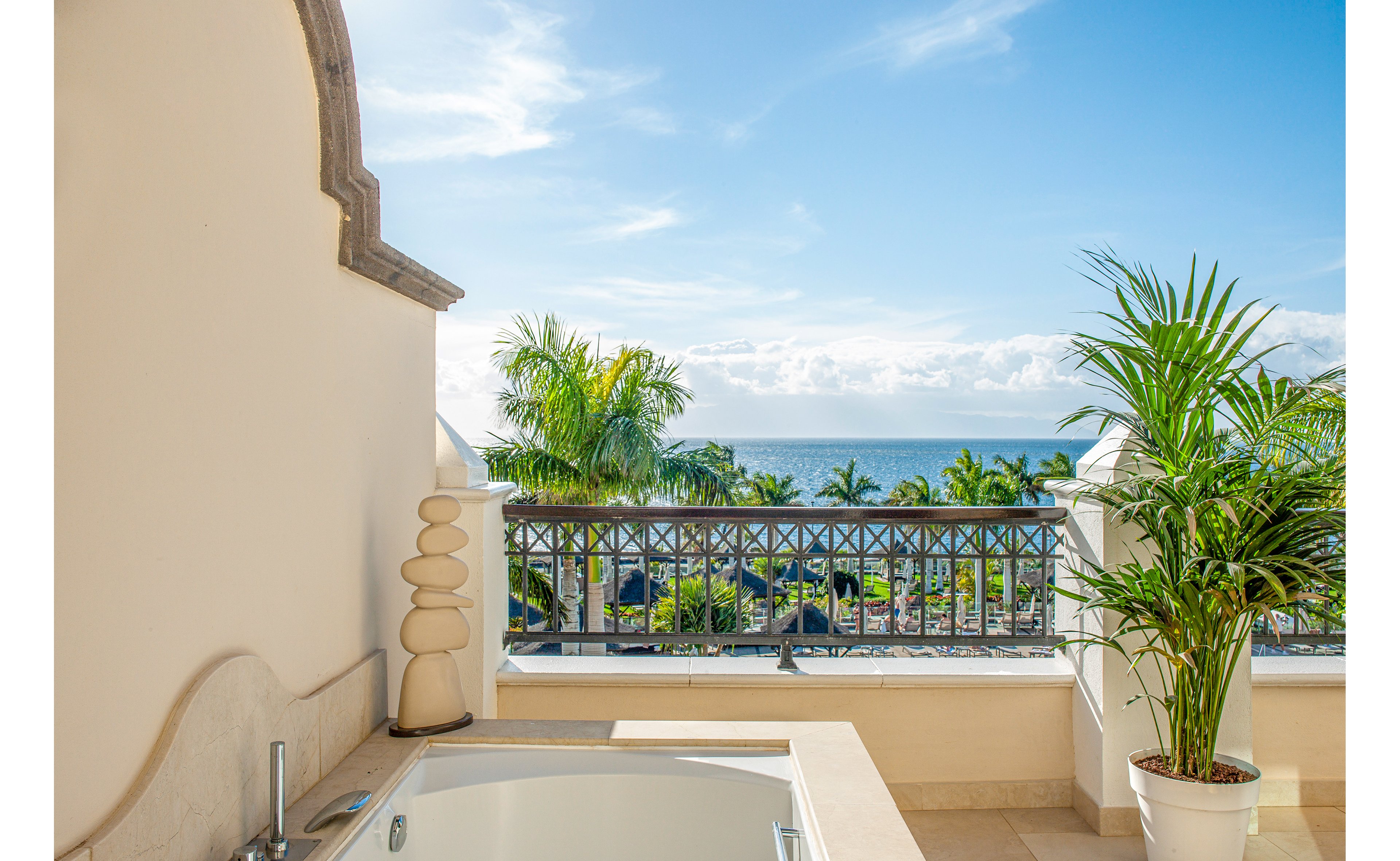 RedLevel at Gran Melia Palacio De Isora