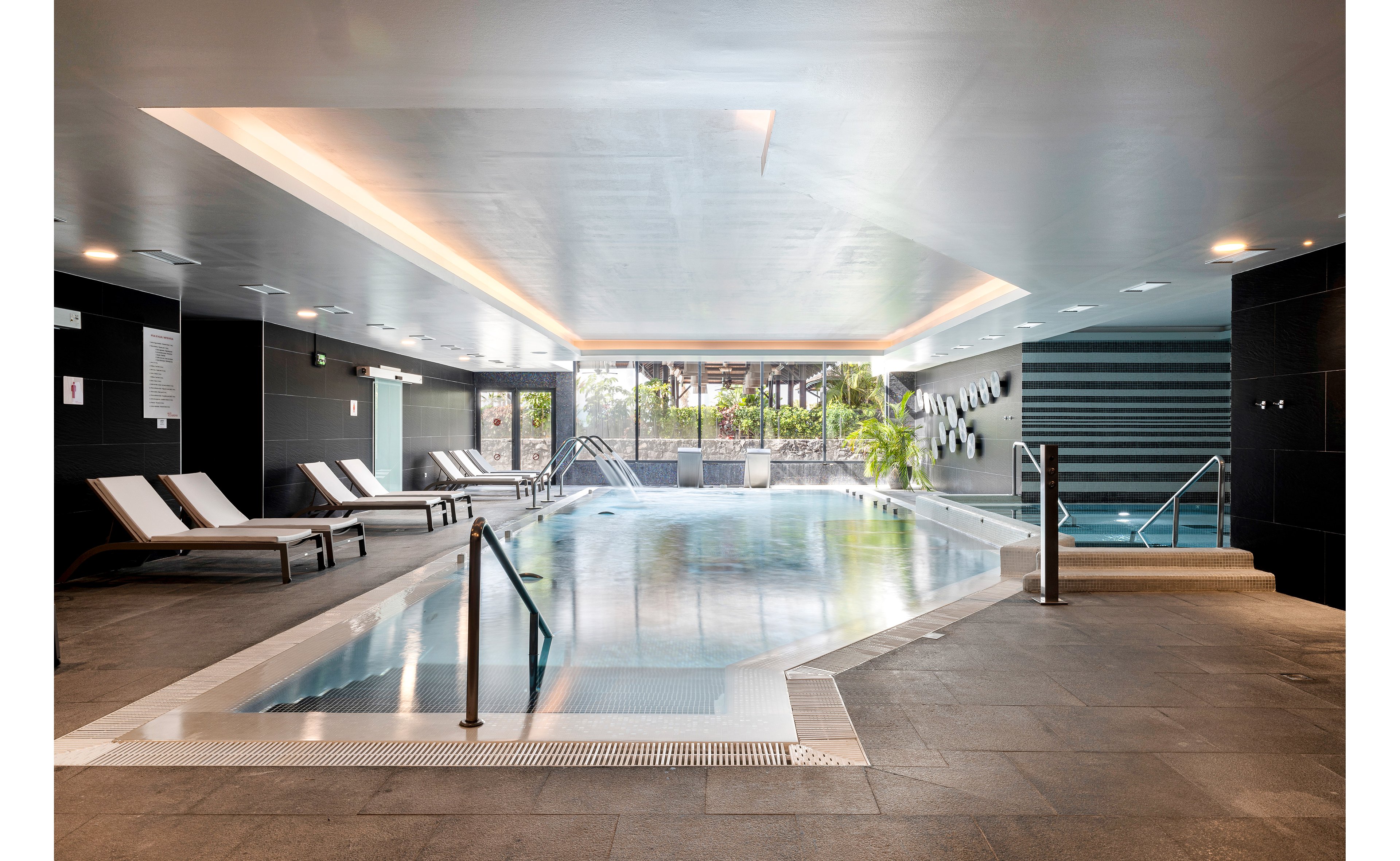 RedLevel at Gran Melia Palacio De Isora