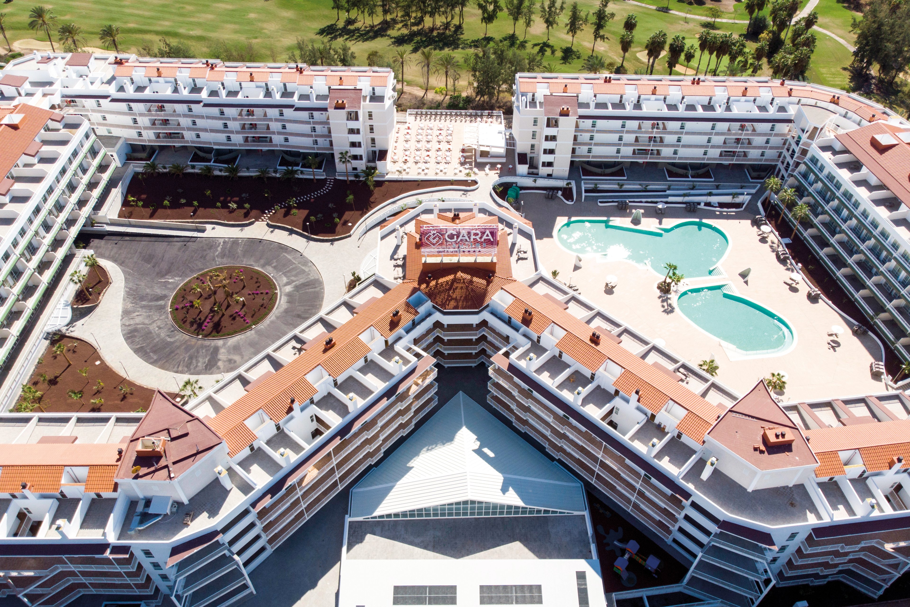 Gara Suites Golf & Spa