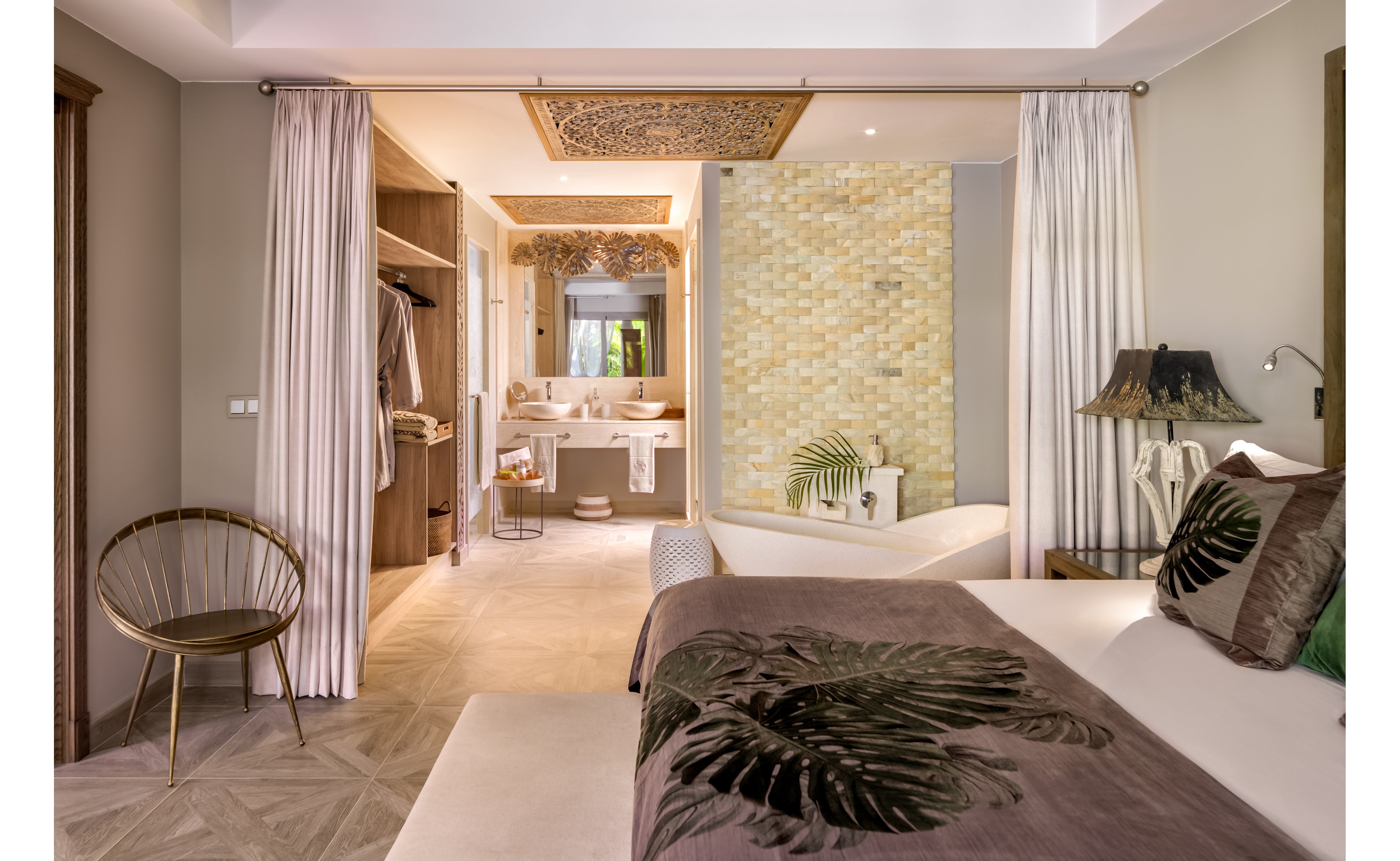 Royal River Luxury Hotel