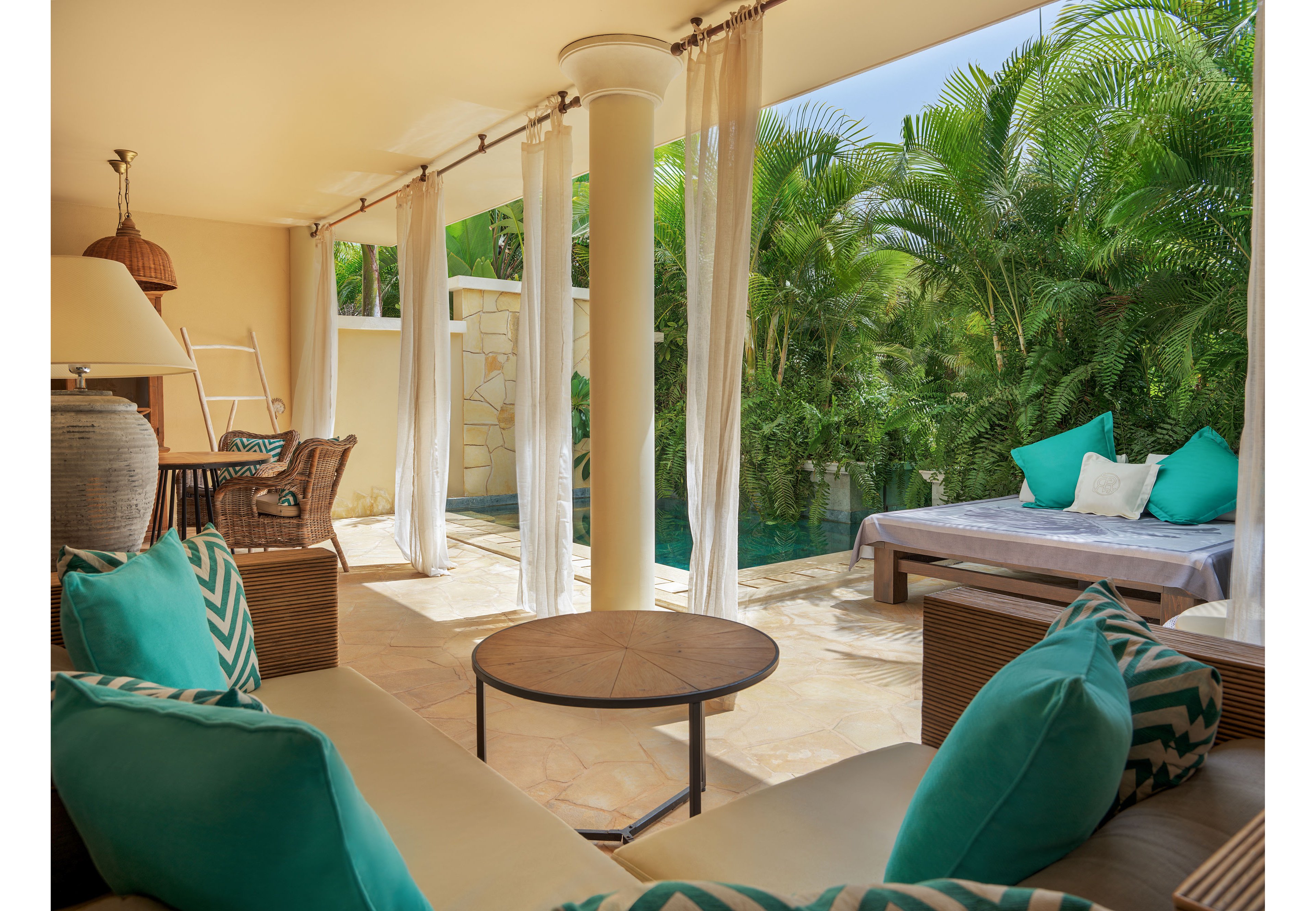 Royal River Luxury Hotel