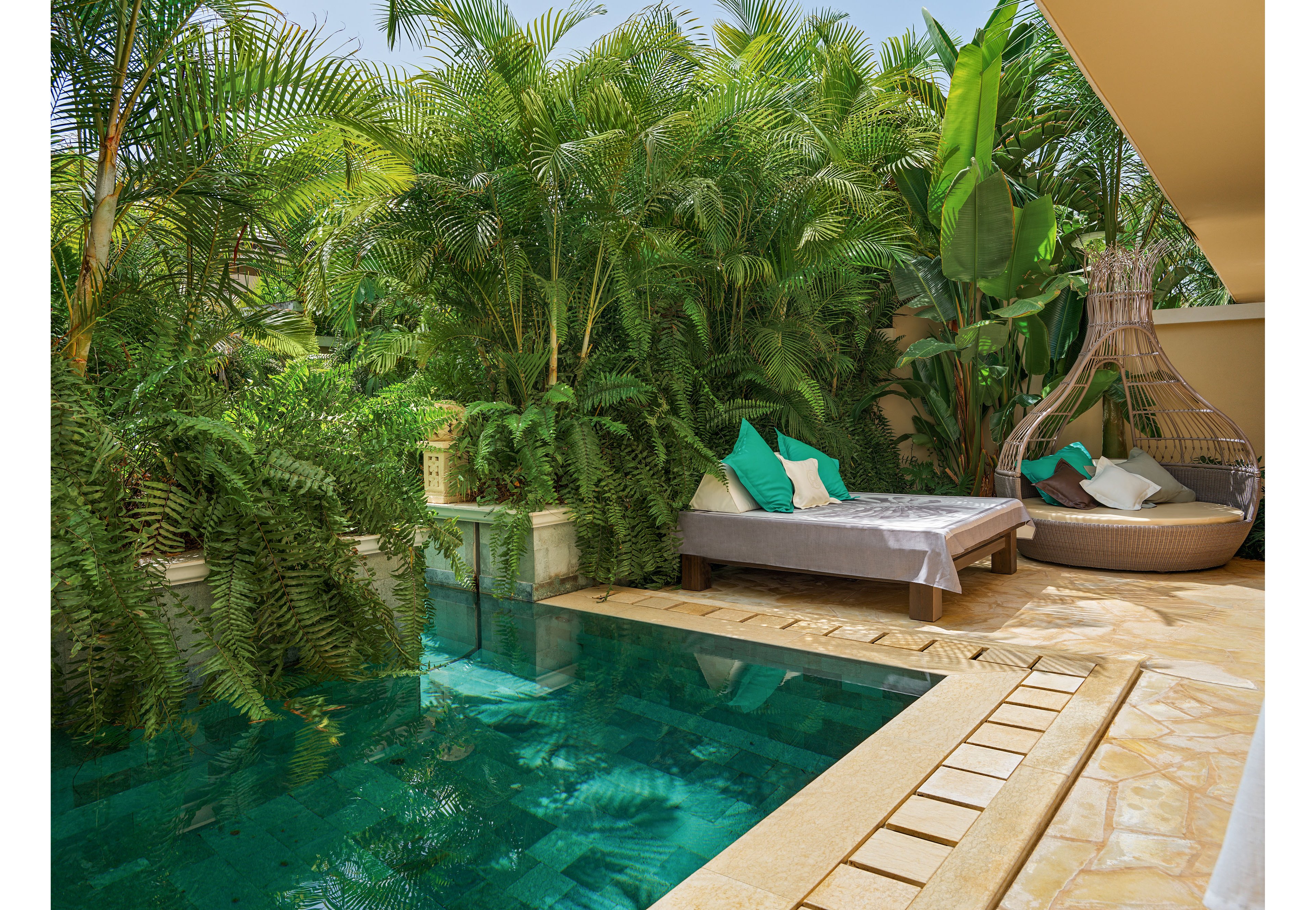 Royal River Luxury Hotel