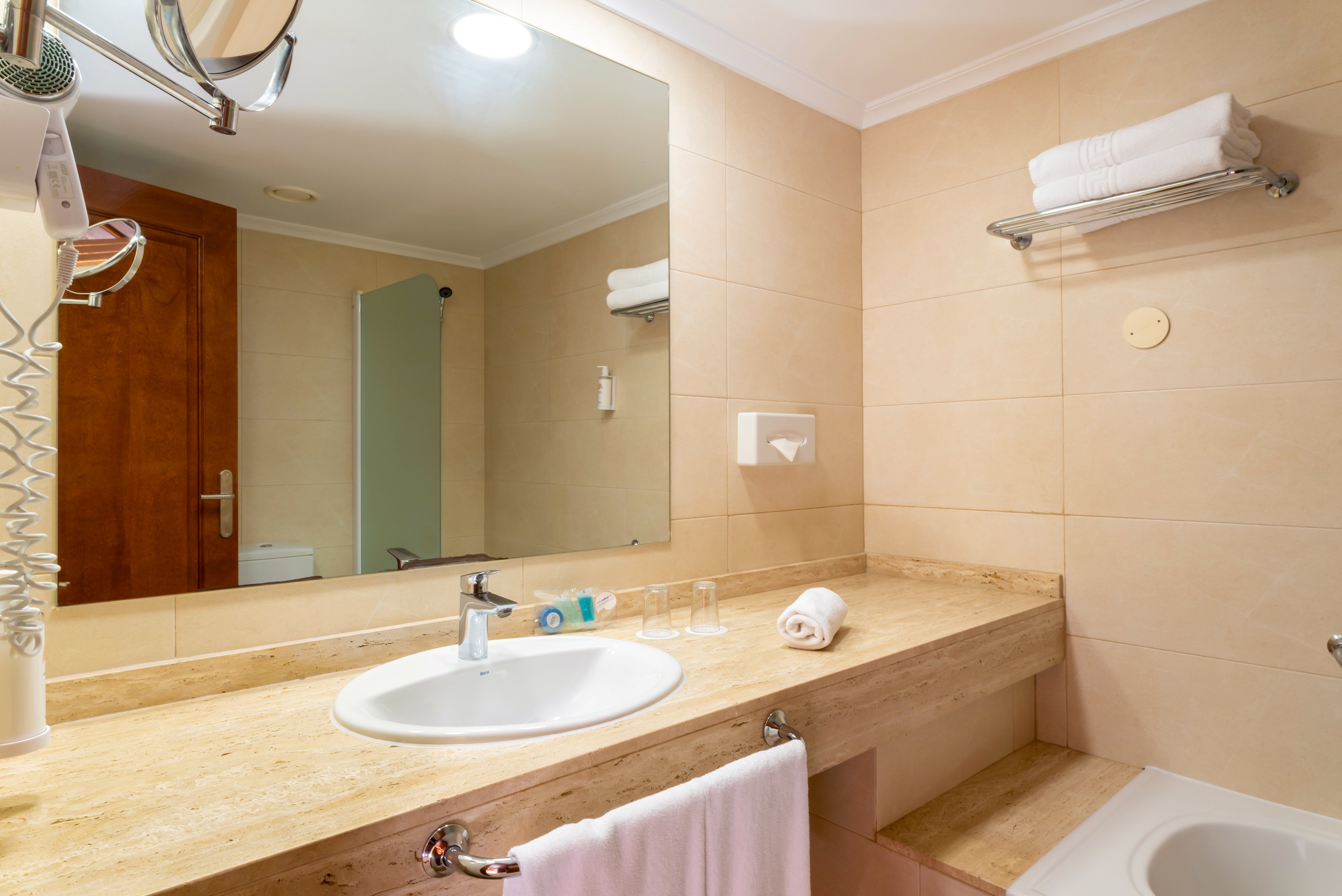 Landmar Costa Los Gigantes Family Resort