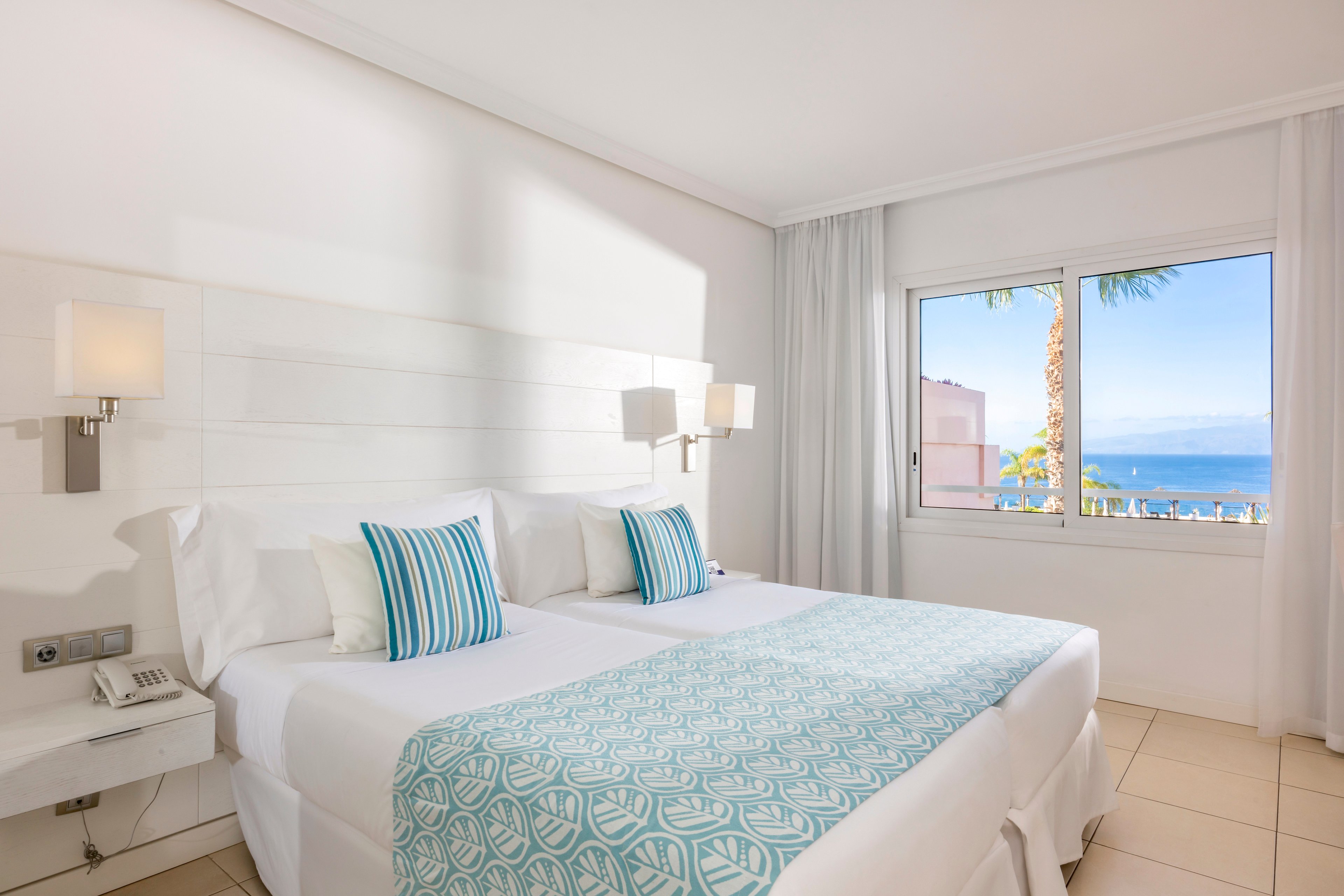 Landmar Costa Los Gigantes Family Resort