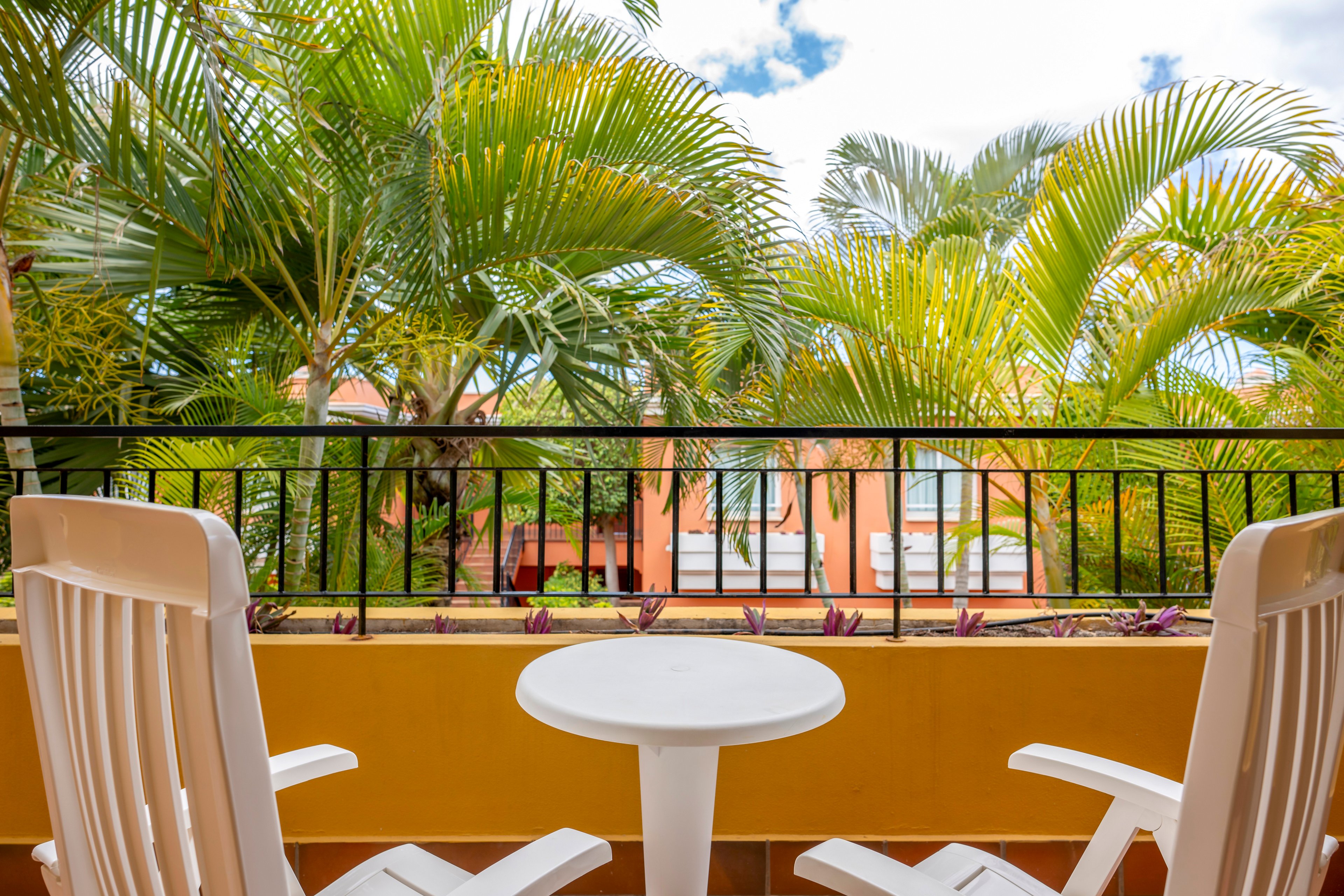 Landmar Costa Los Gigantes Family Resort