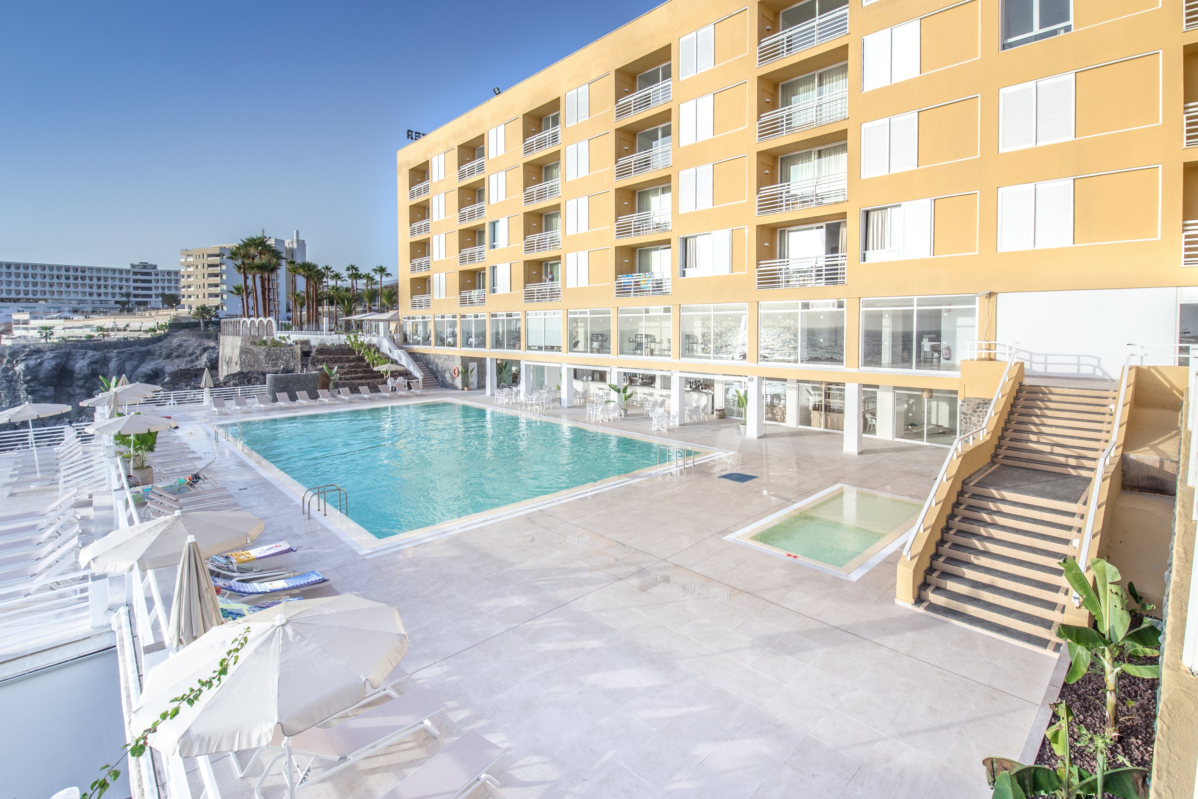 Atlantic Holiday Hotel