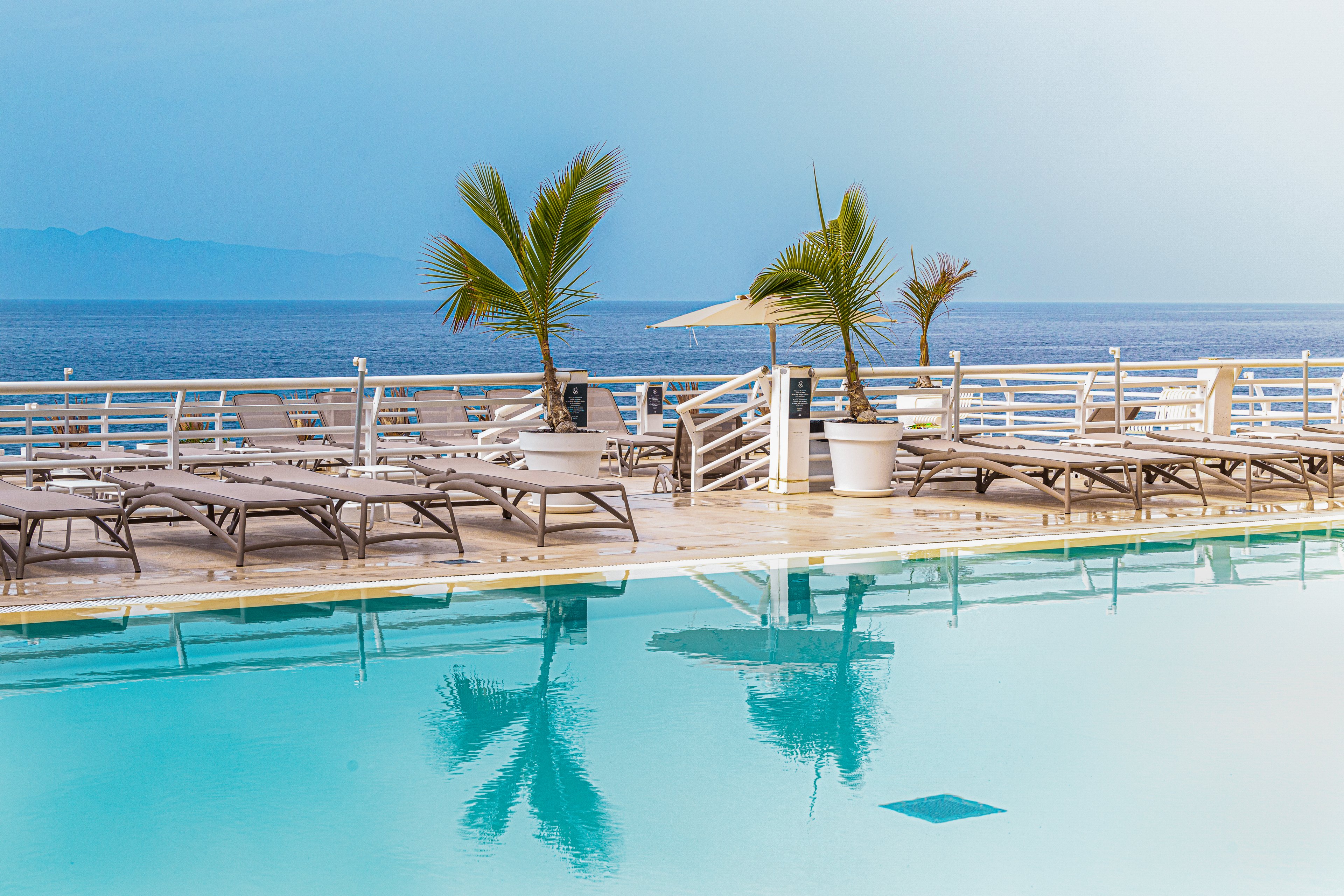 Atlantic Holiday Hotel