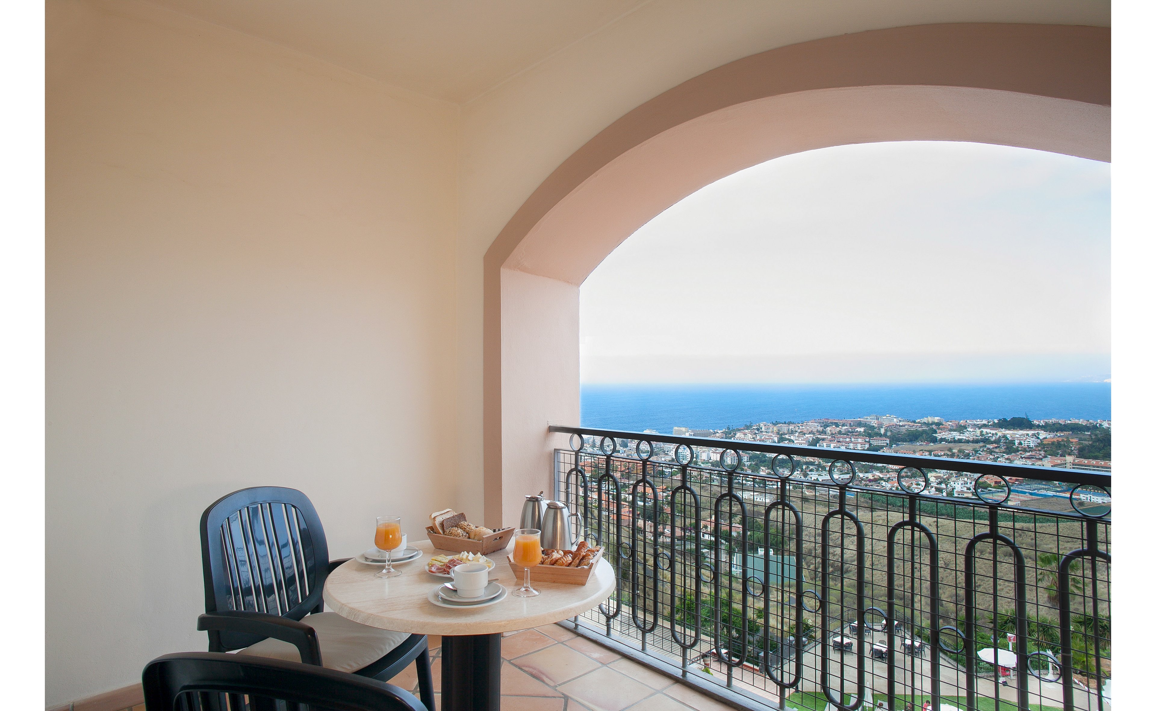 Las Aguilas Tenerife Affiliated by Melia