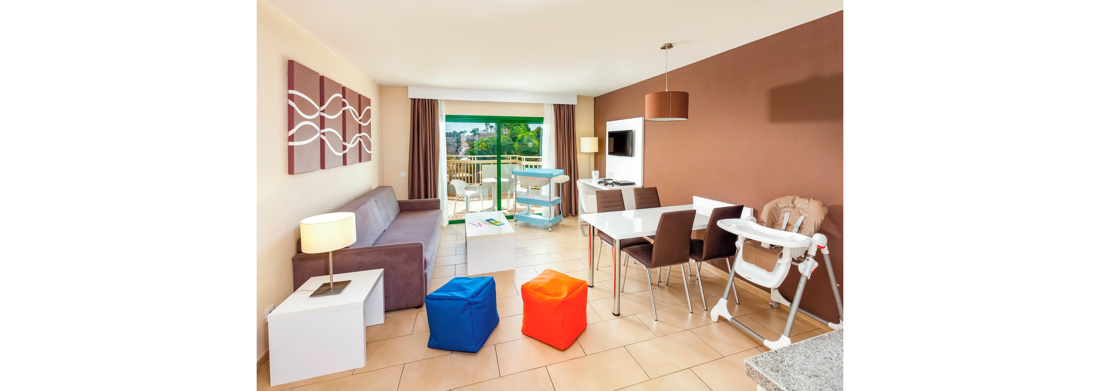 Playaolid Suites & Apartments & Siam Park Waterpark