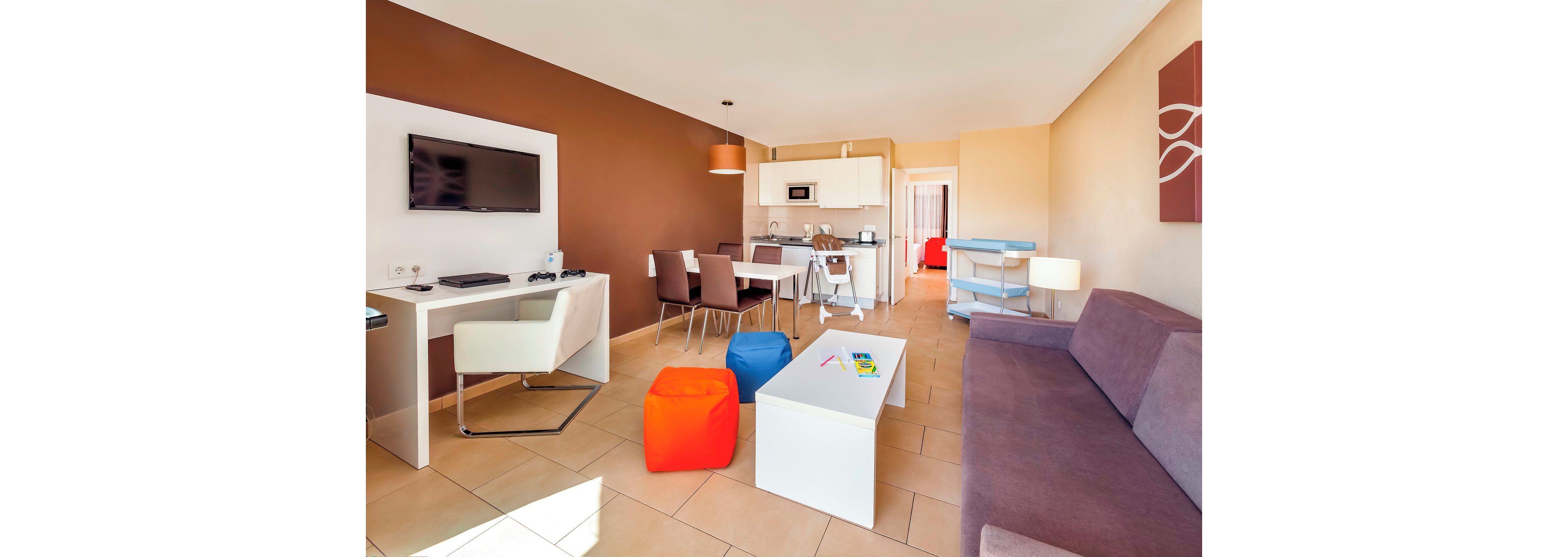 Playaolid Suites & Apartments & Siam Park Waterpark