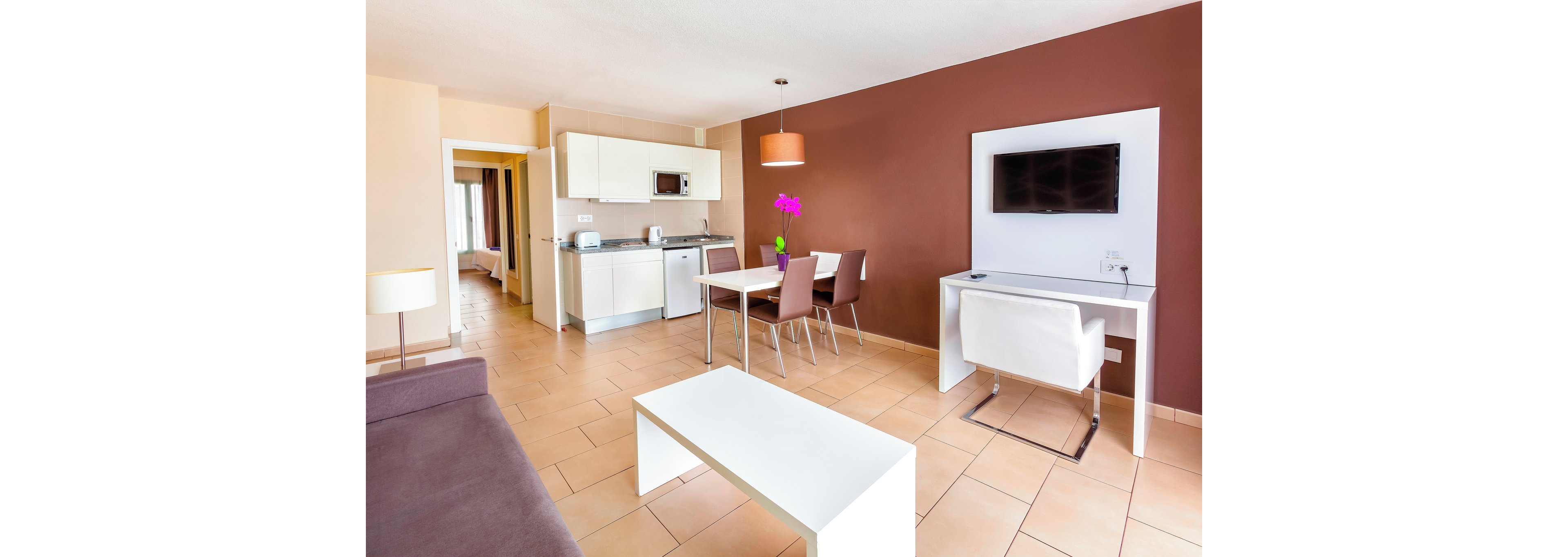 Playaolid Suites & Apartments & Siam Park Waterpark