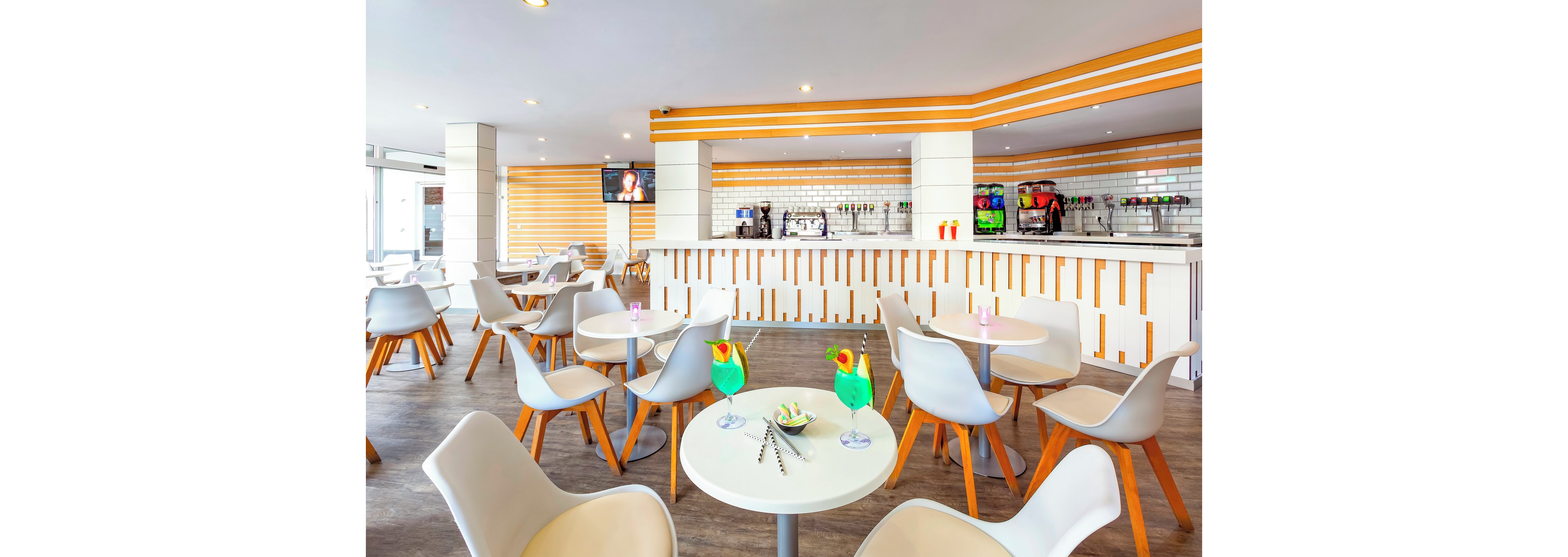 Playaolid Suites & Apartments & Siam Park Waterpark