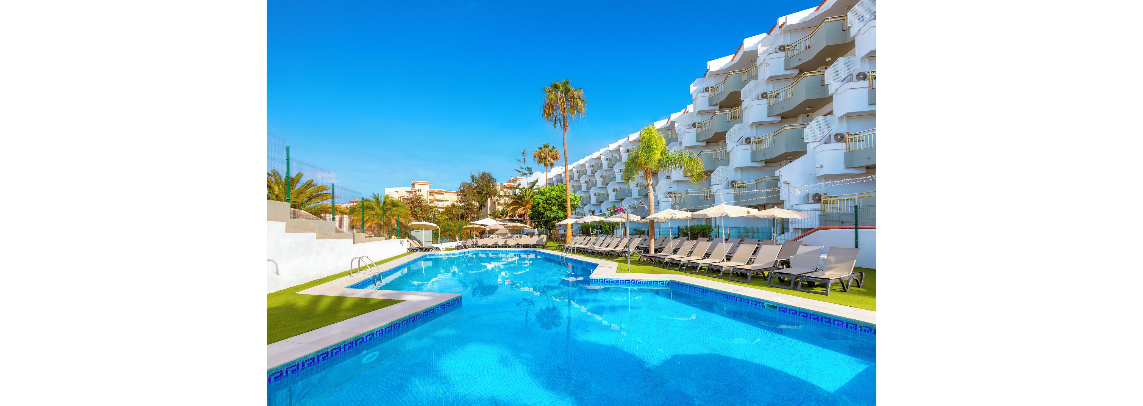 Playaolid Suites & Apartments & Siam Park Waterpark