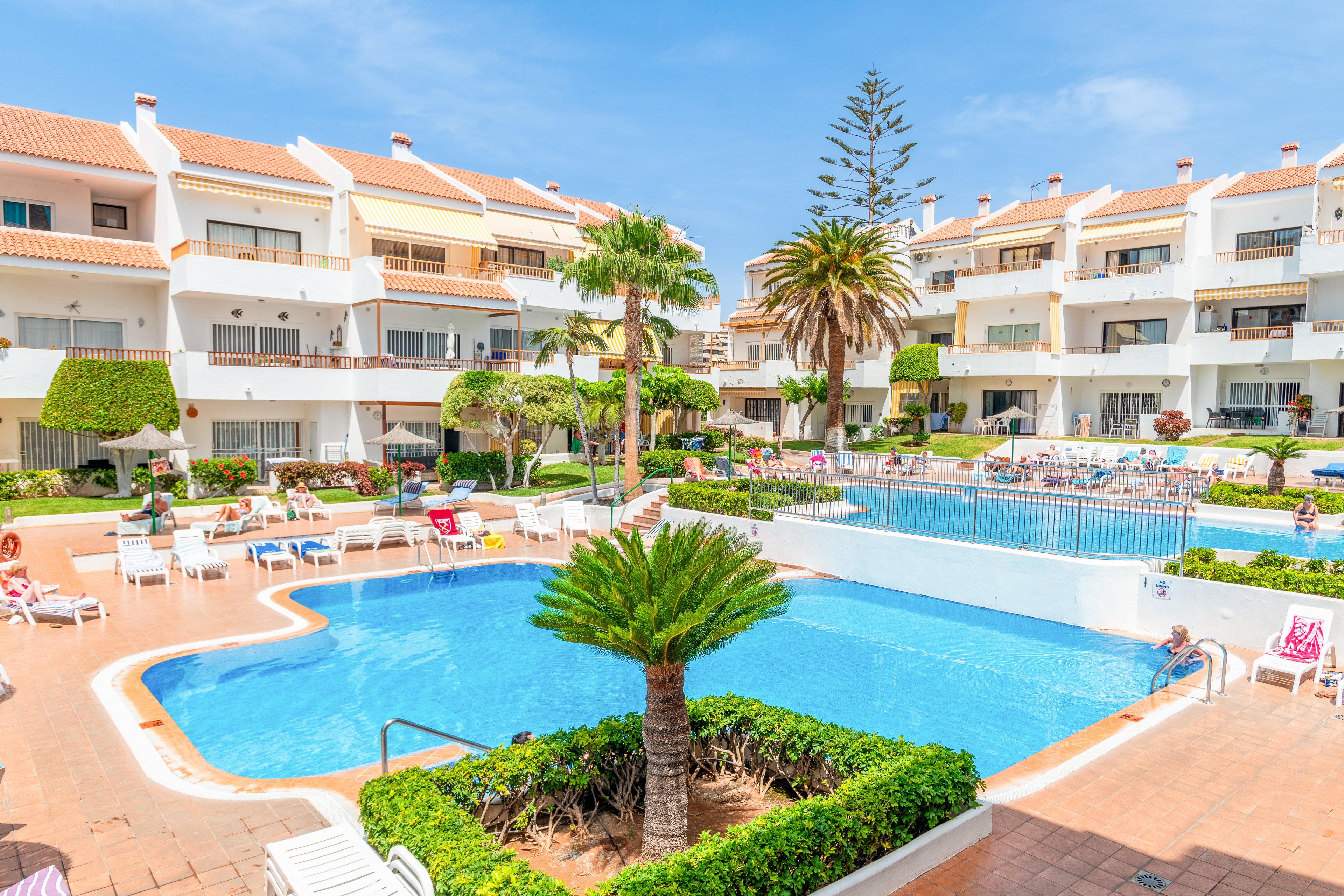 HG Cristian Sur Apartments