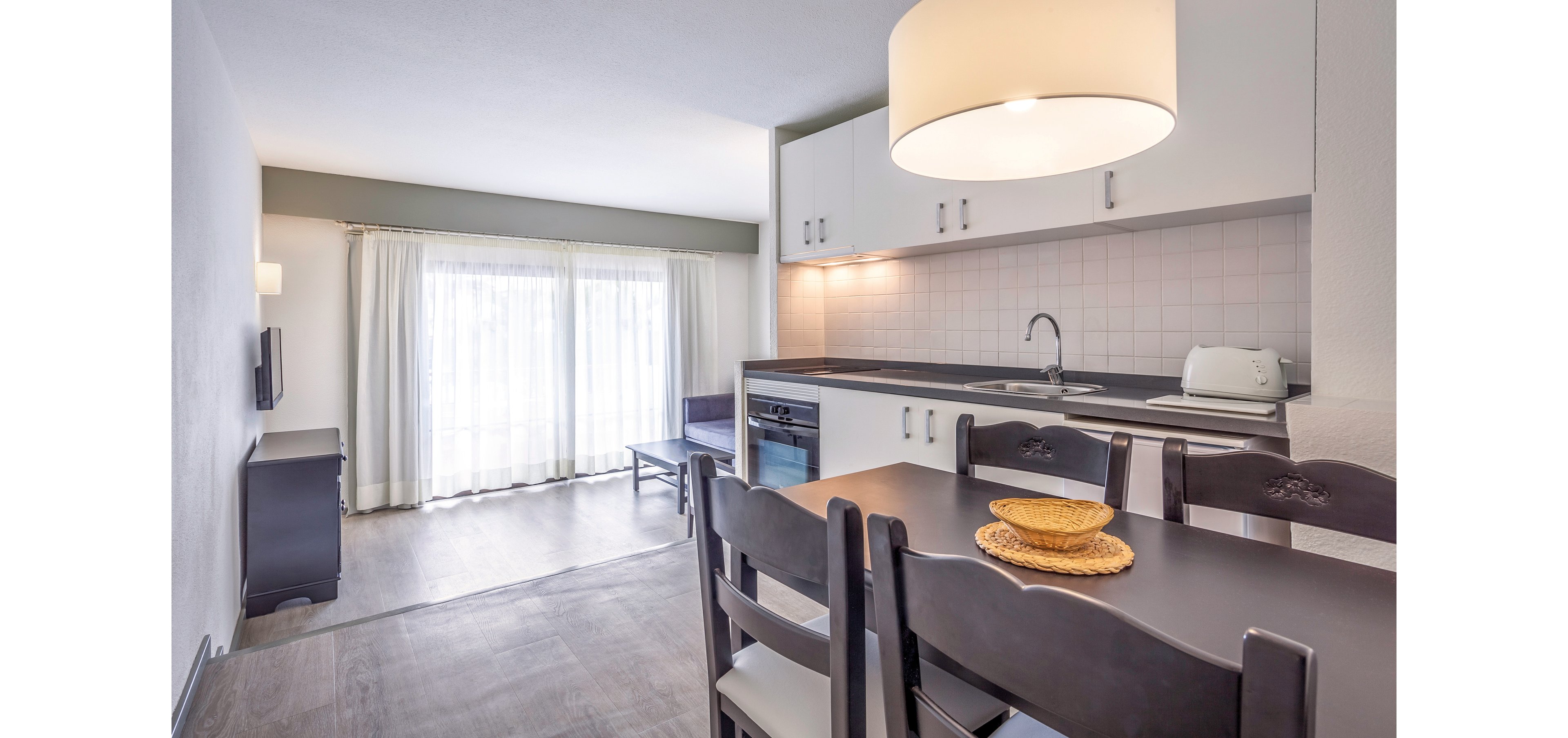 HG Cristian Sur Apartments