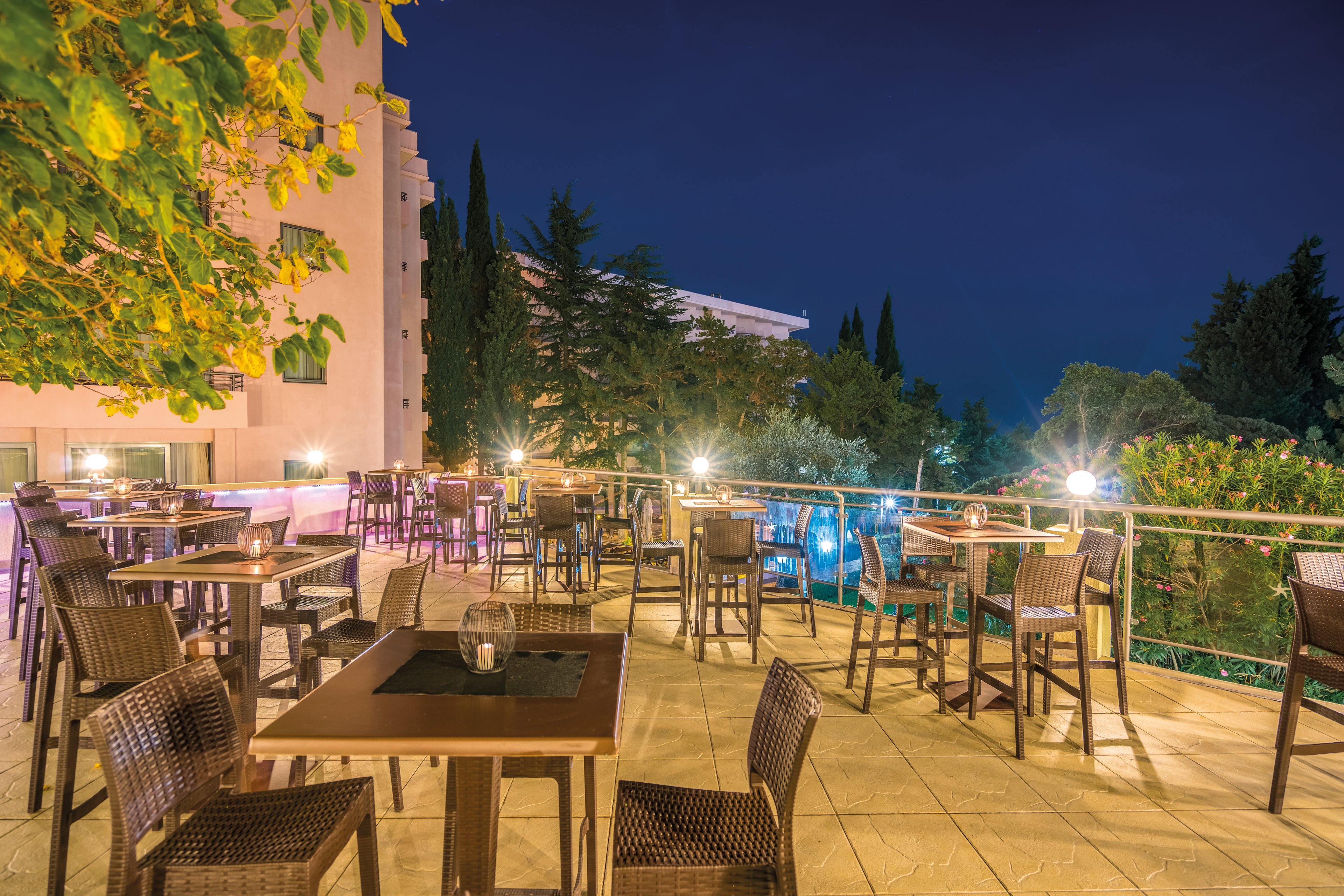 Iberostar Waves Bellevue.