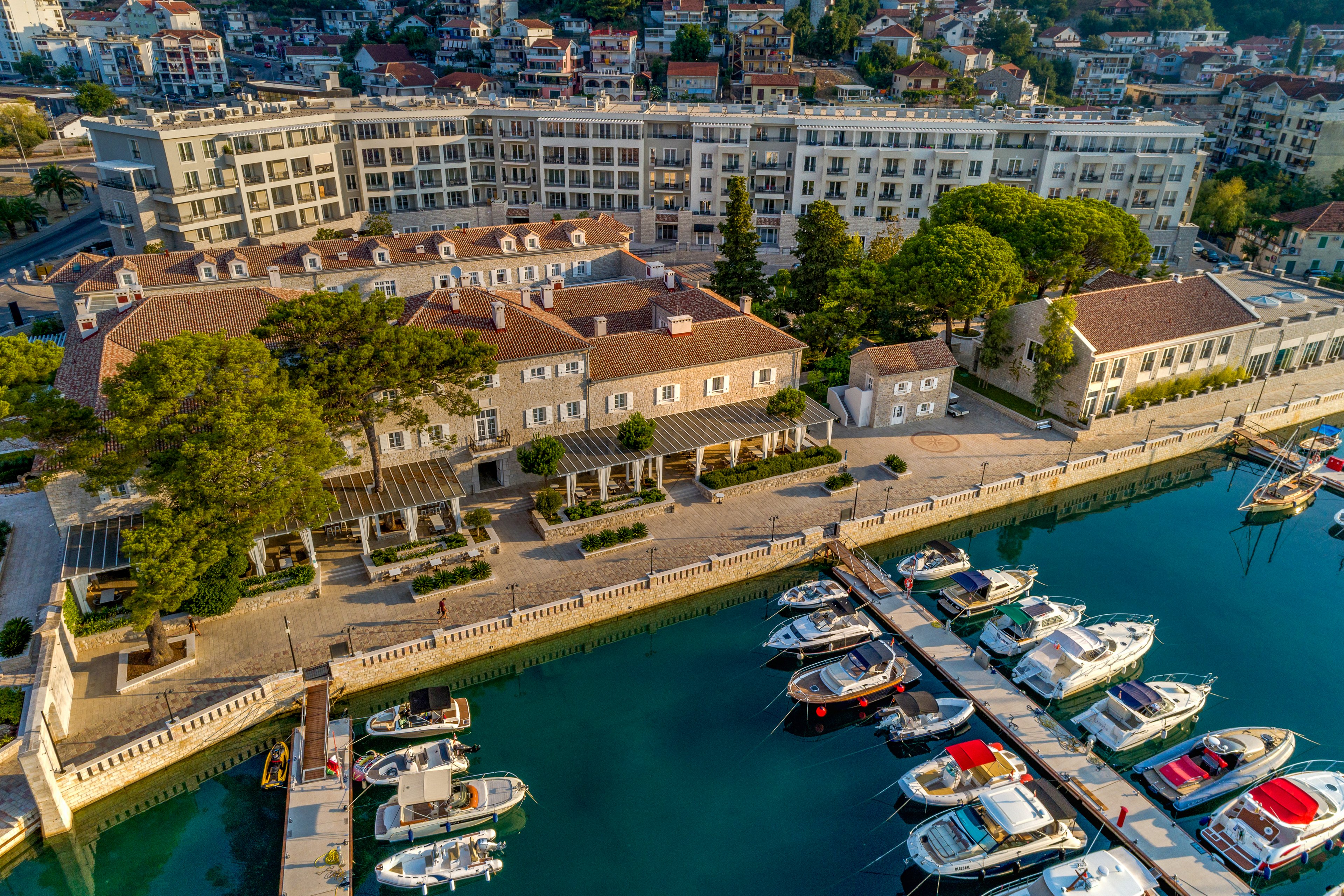 Lazure Hotel & Marina.