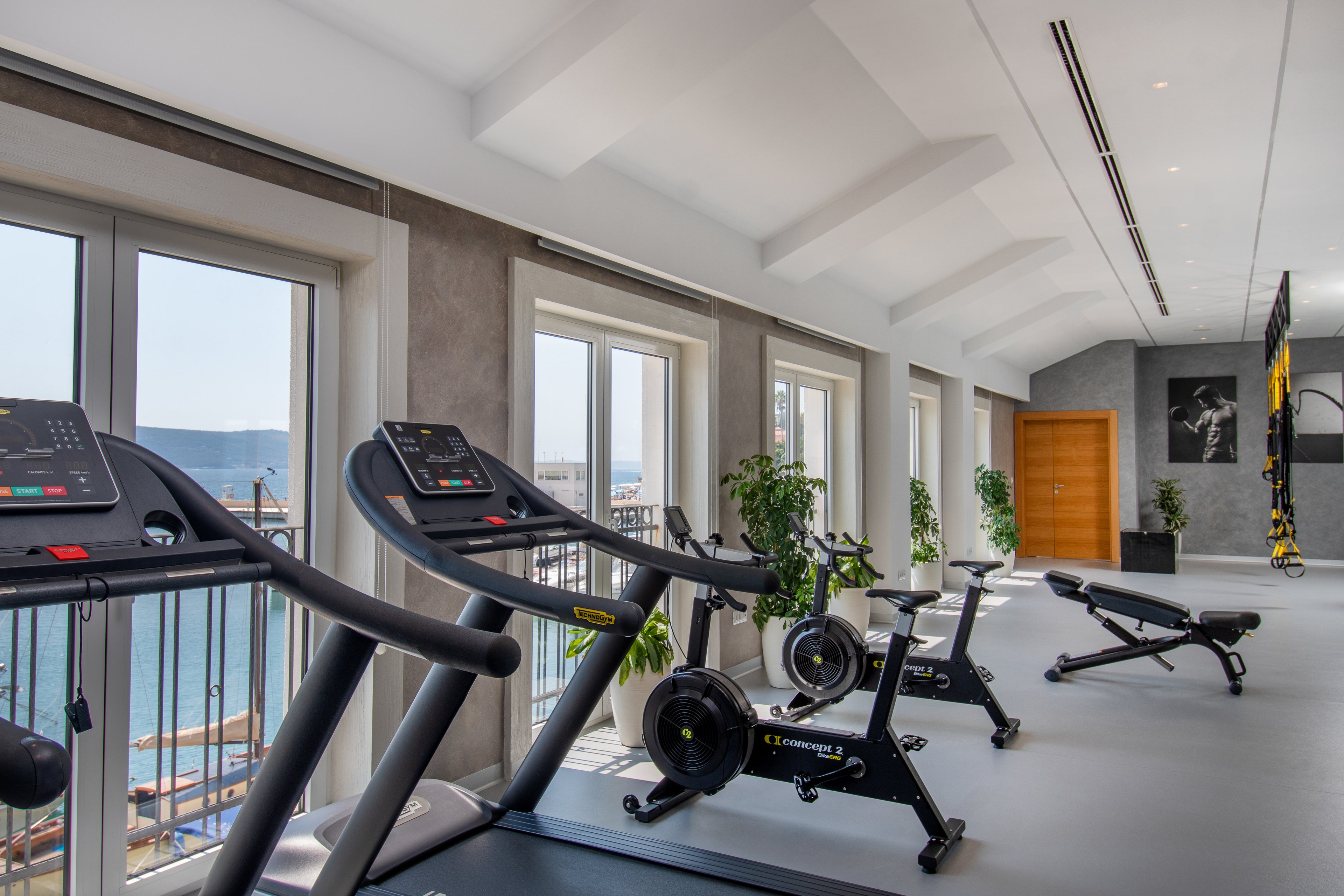 Lazure Hotel & Marina.