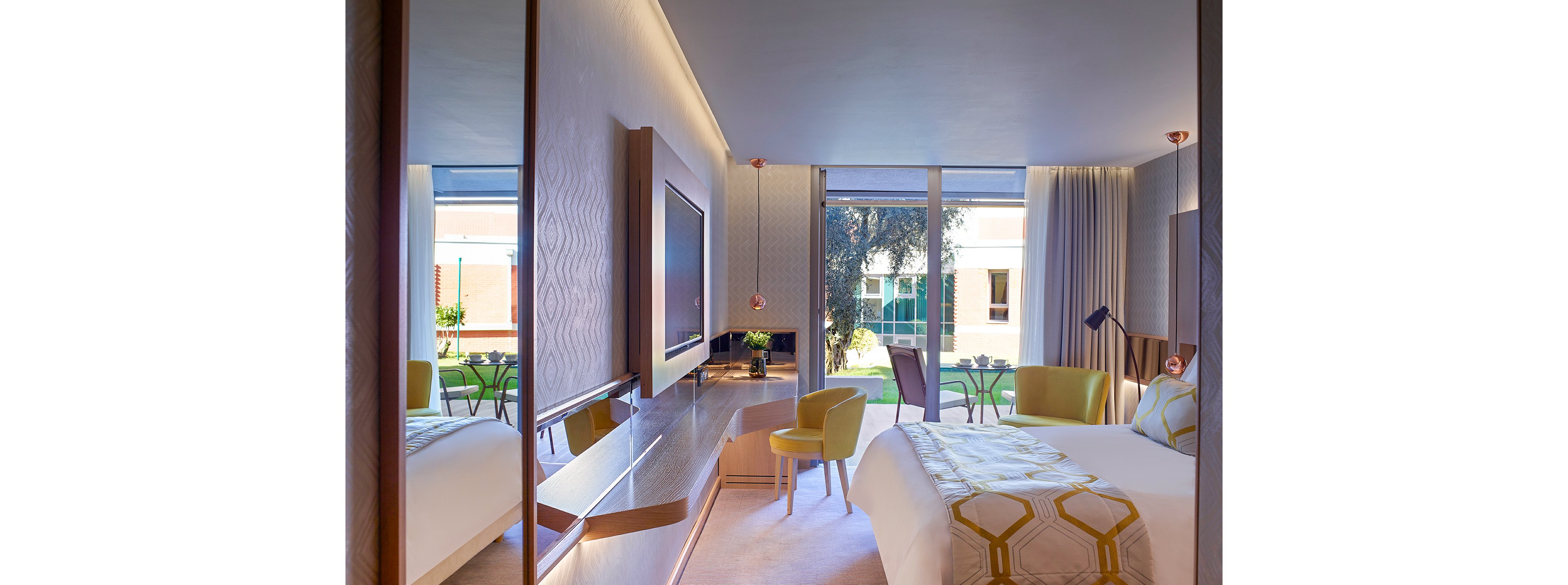 Maestral Resort & Casino