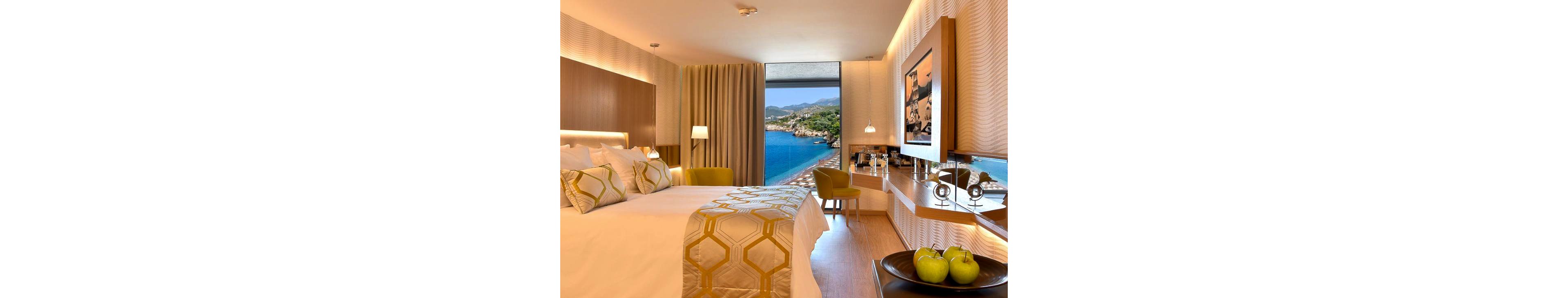 Maestral Resort & Casino