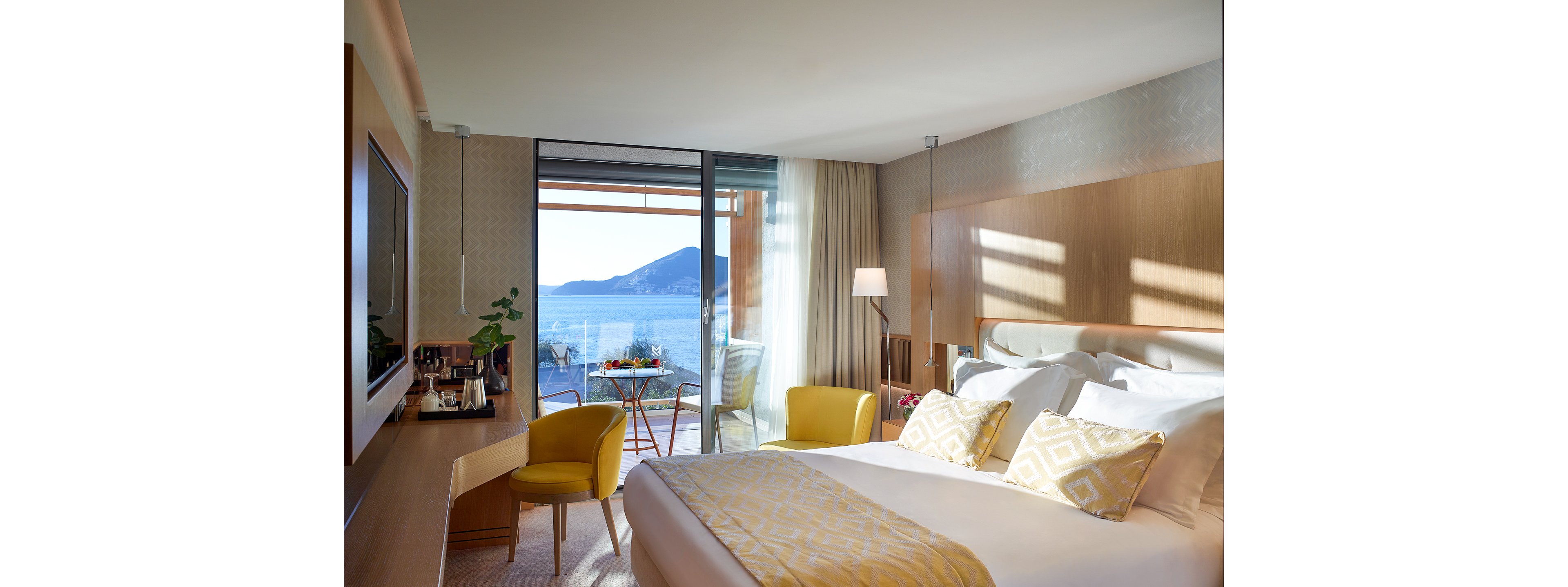 Maestral Resort & Casino