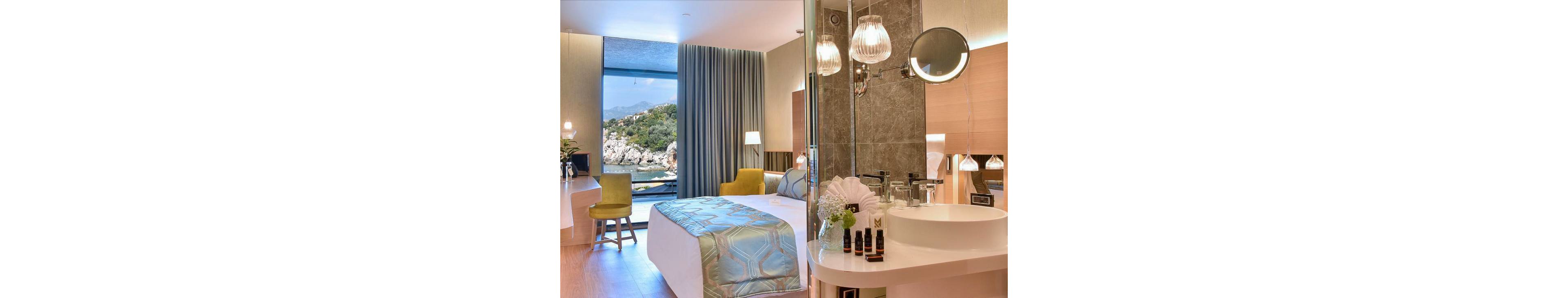 Maestral Resort & Casino